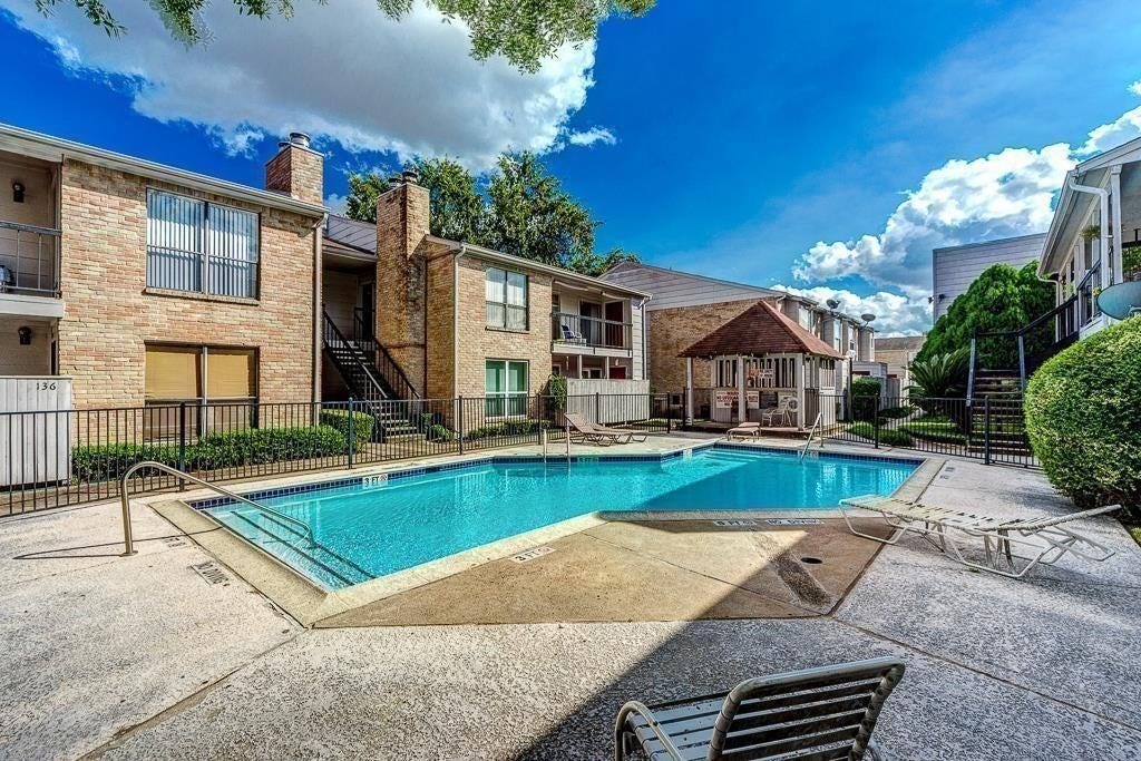 2100 Wilcrest Drive, #123, Houston, TX 77042 2100 Wilcrest Drive, #123, Houston, TX 77042