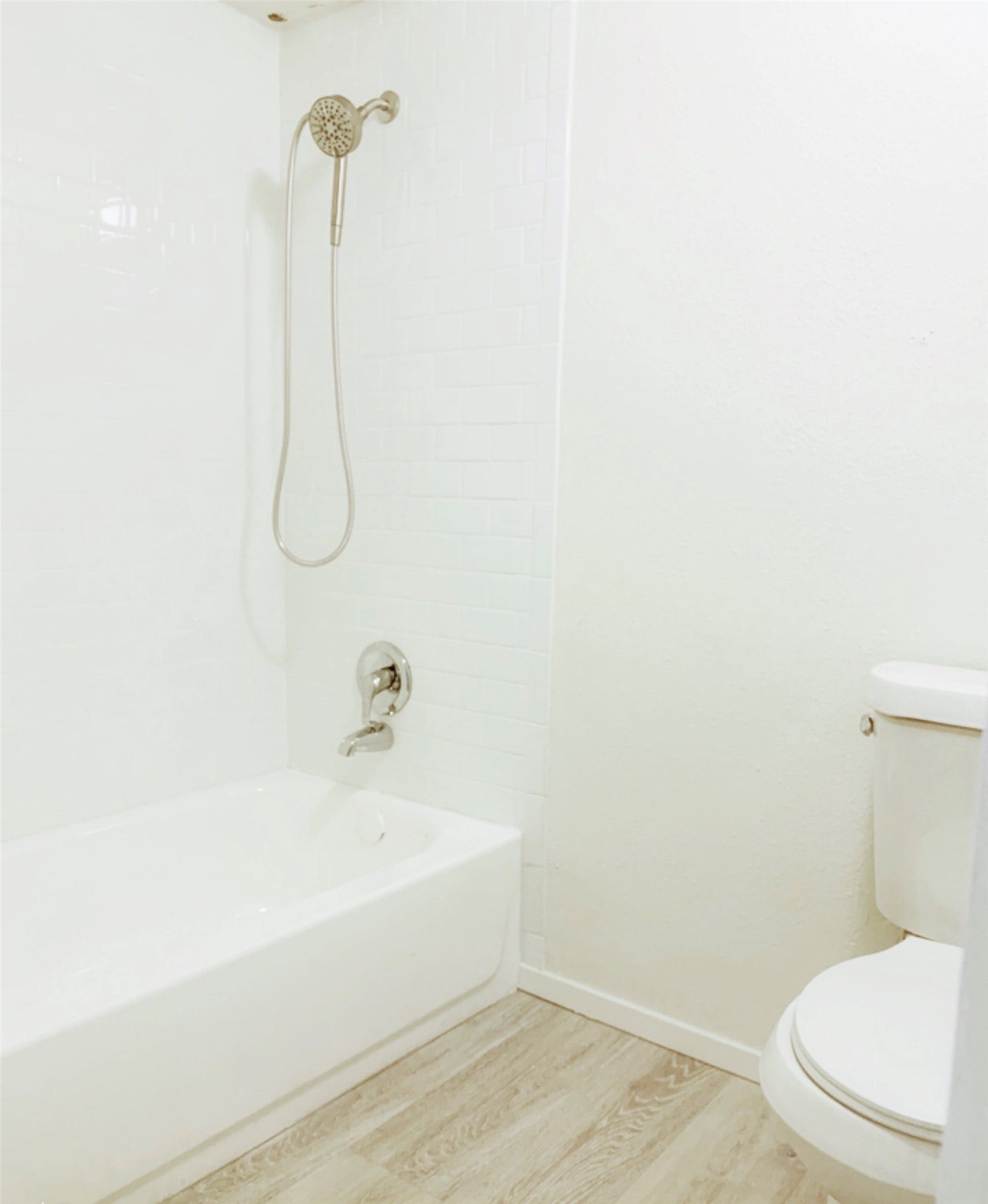 2100 Wilcrest Drive, #123, Houston, TX 77042 2100 Wilcrest Drive, #123, Houston, TX 77042