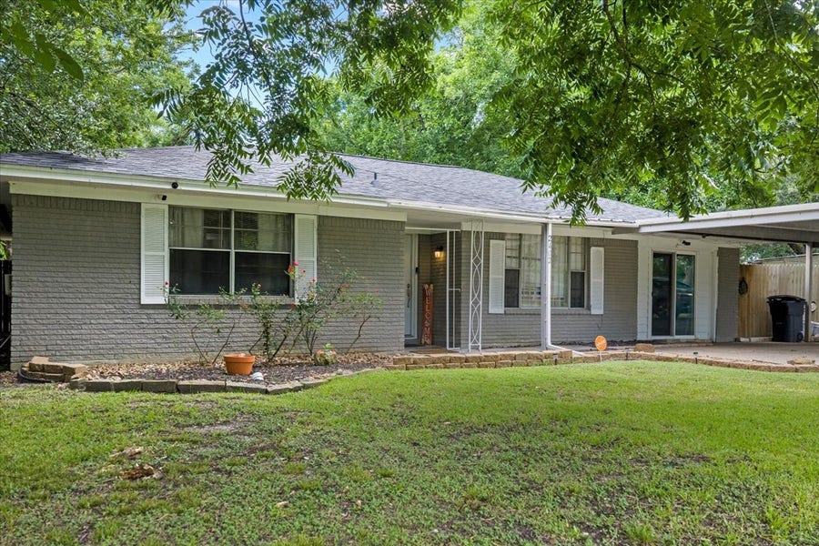 Property photo for 2402 Hodges Street, Baytown, TX