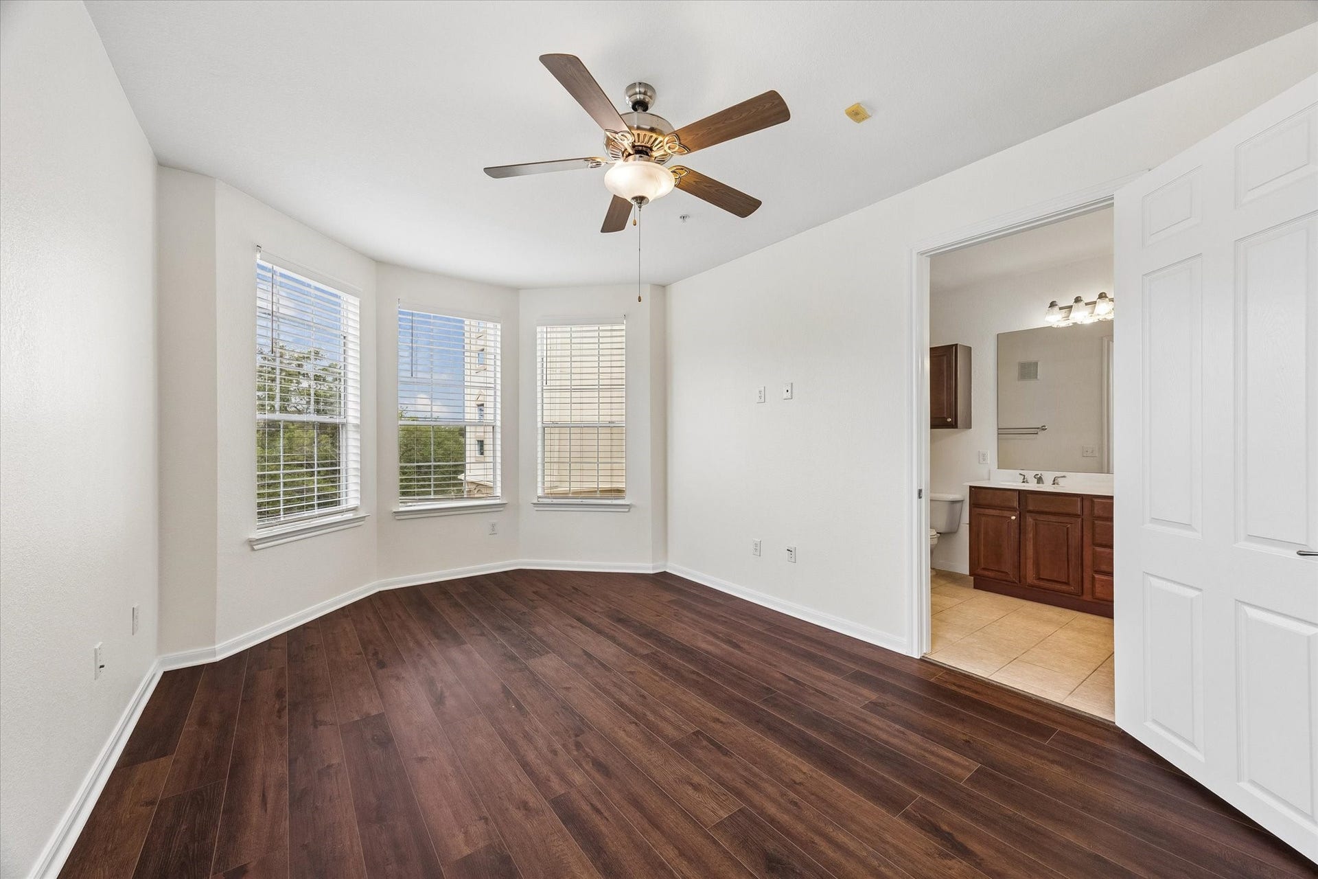 7575 Kirby Drive, #2217, Houston, TX 77030 7575 Kirby Drive, #2217, Houston, TX 77030