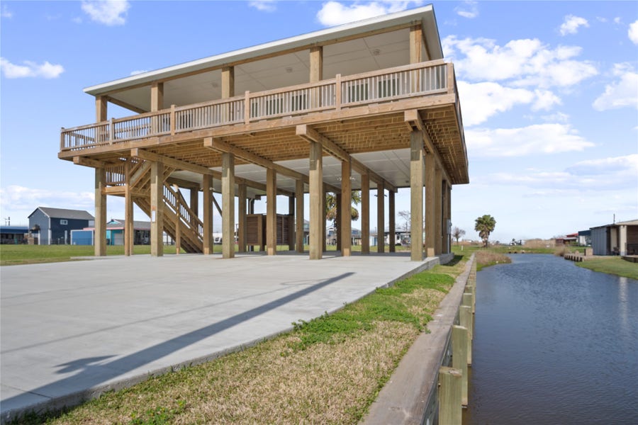 Property photo for 960 S Sage Road, Crystal Beach, TX