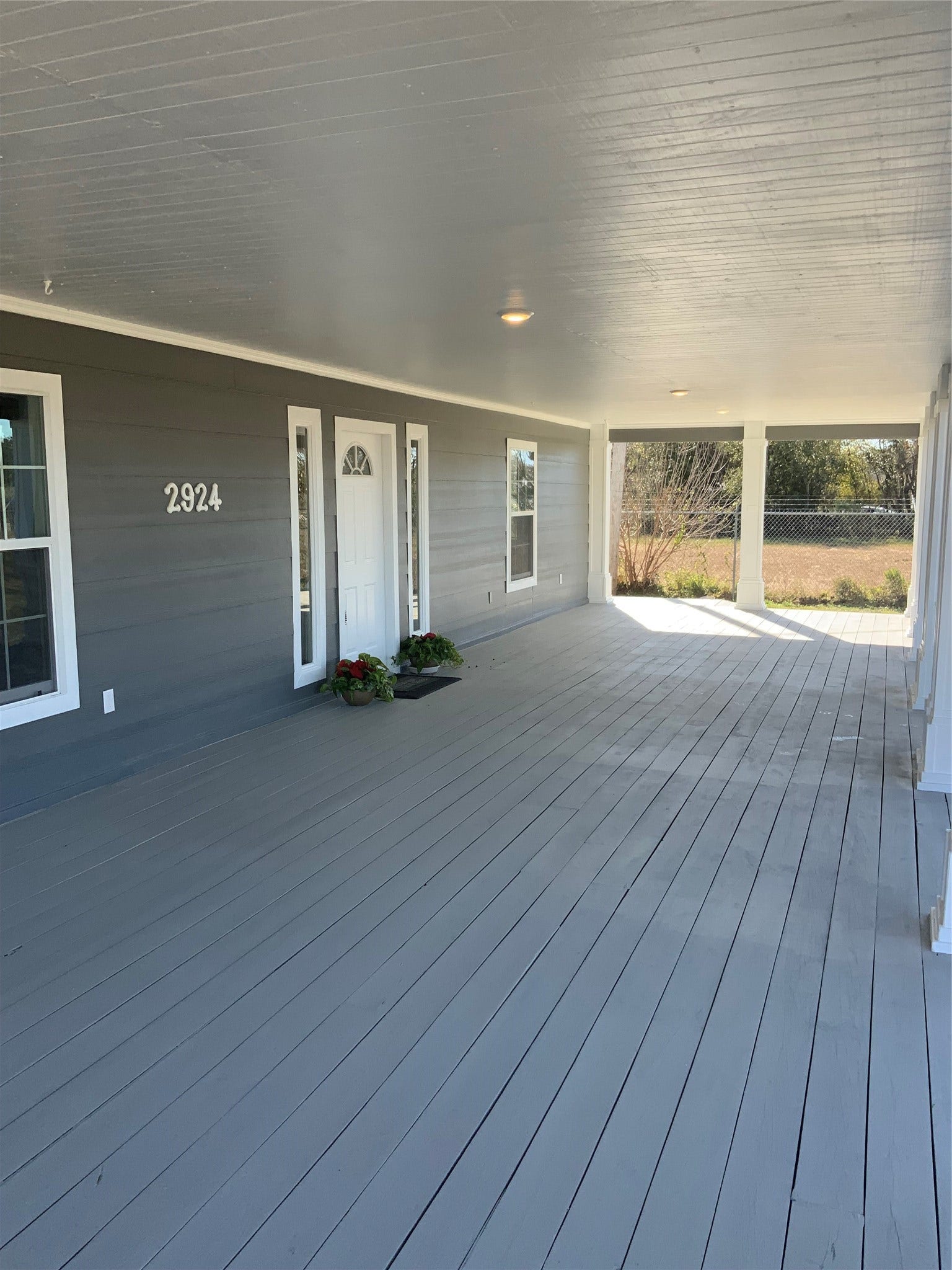 2924 29th Street N, Texas City, TX 77590 Relax to this inviting front porch and experience the beauty of Southern living