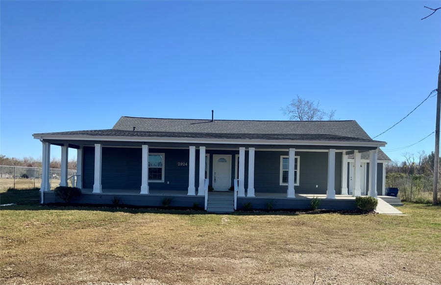 Property photo for 2924 29th Street N, Texas City, TX