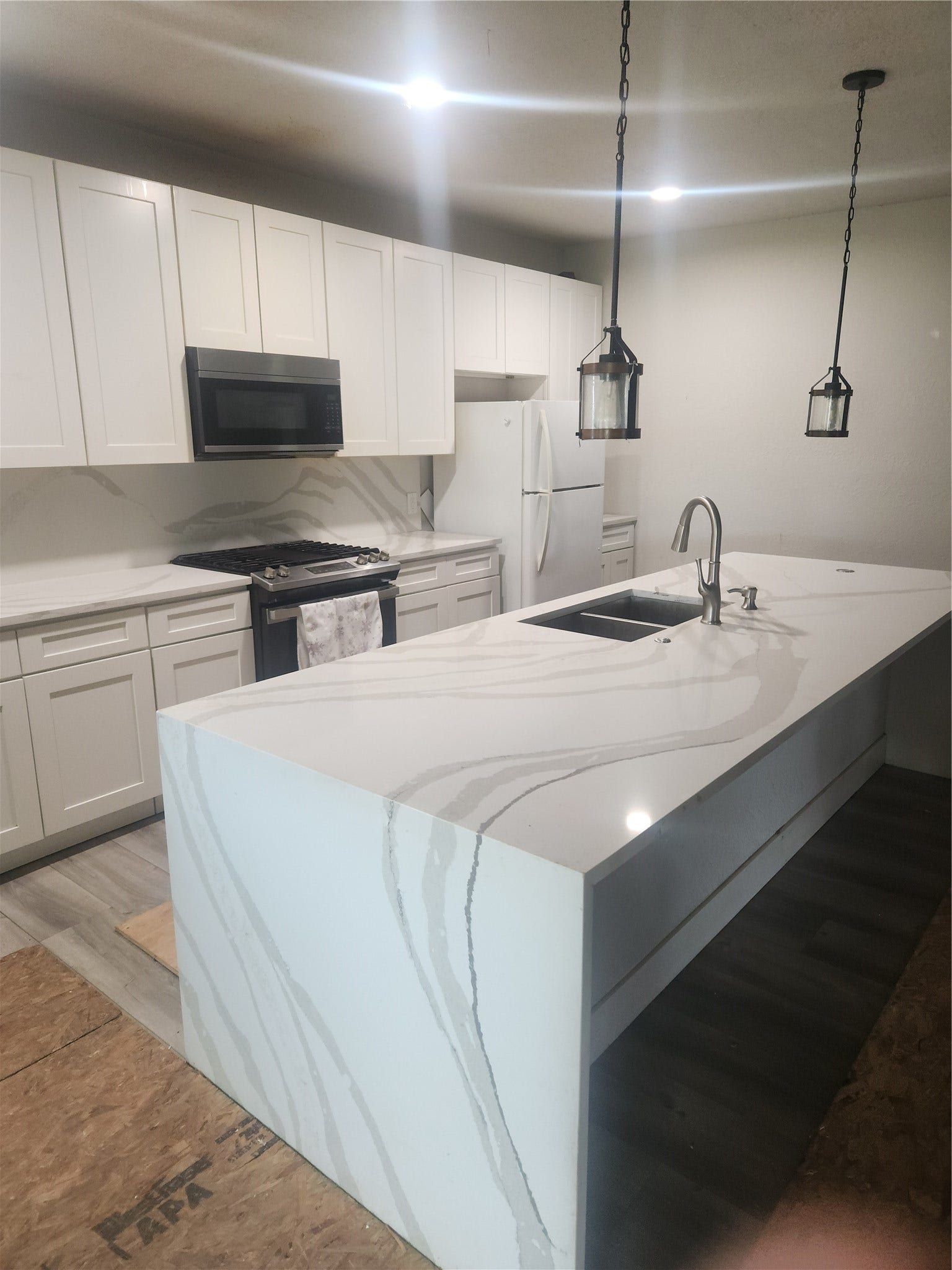 2924 29th Street N, Texas City, TX 77590 Gas Range