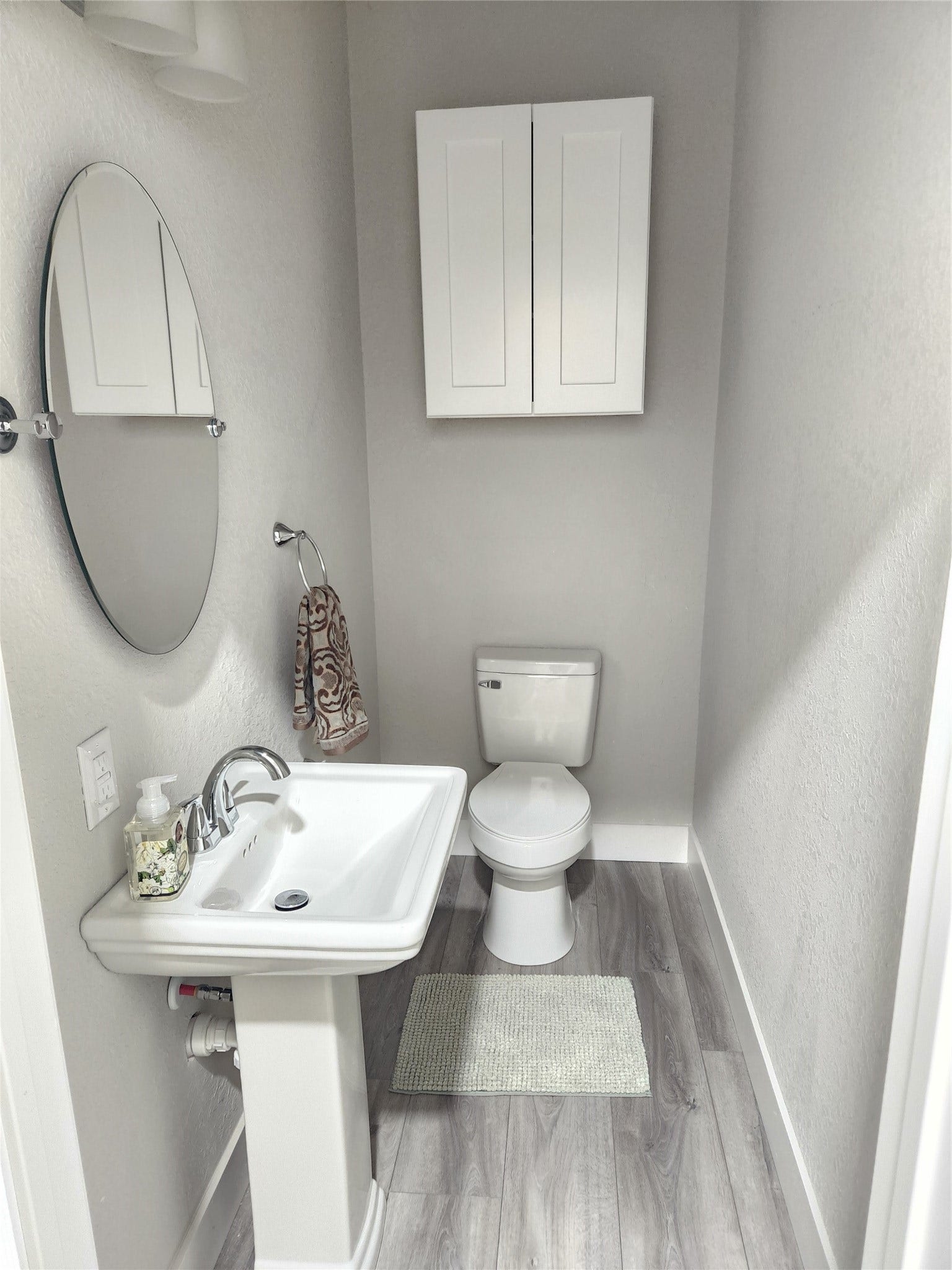 2924 29th Street N, Texas City, TX 77590 Half bath