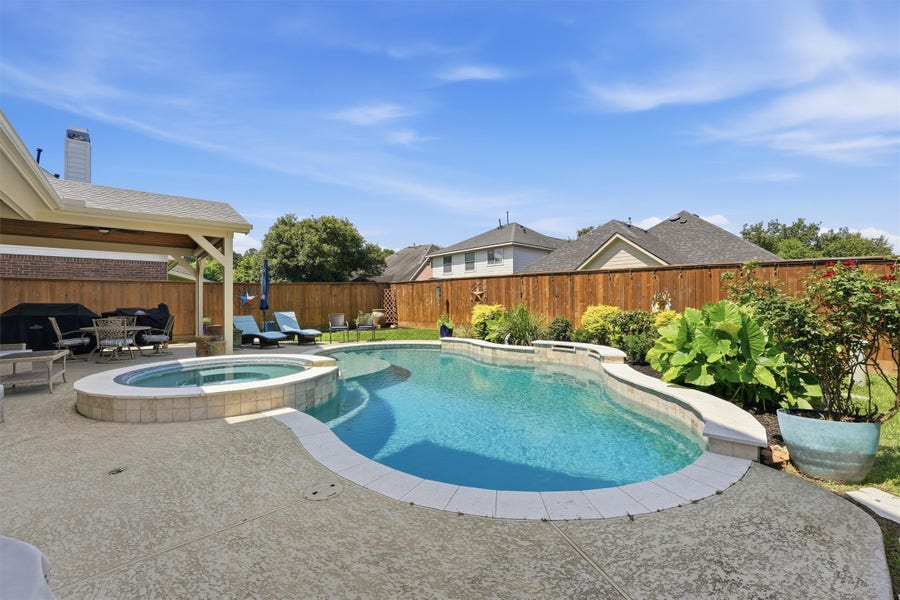 Property photo for 15819 Pier Pointe Way, Houston, TX