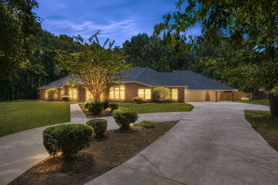 Property photo for 910 Commons Way Court, Huffman, TX