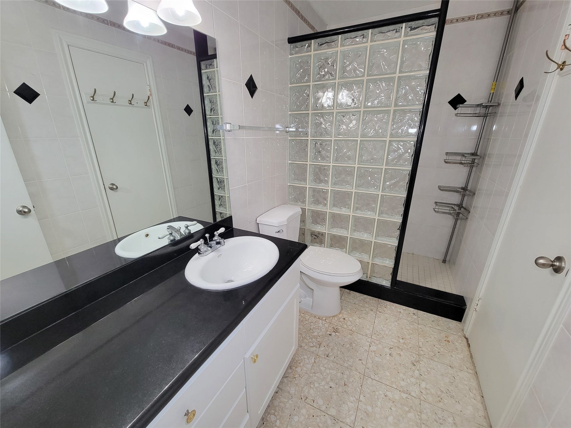 5239 Arboles Drive, #P, Houston, TX 77035 5239 Arboles Drive, #P, Houston, TX 77035