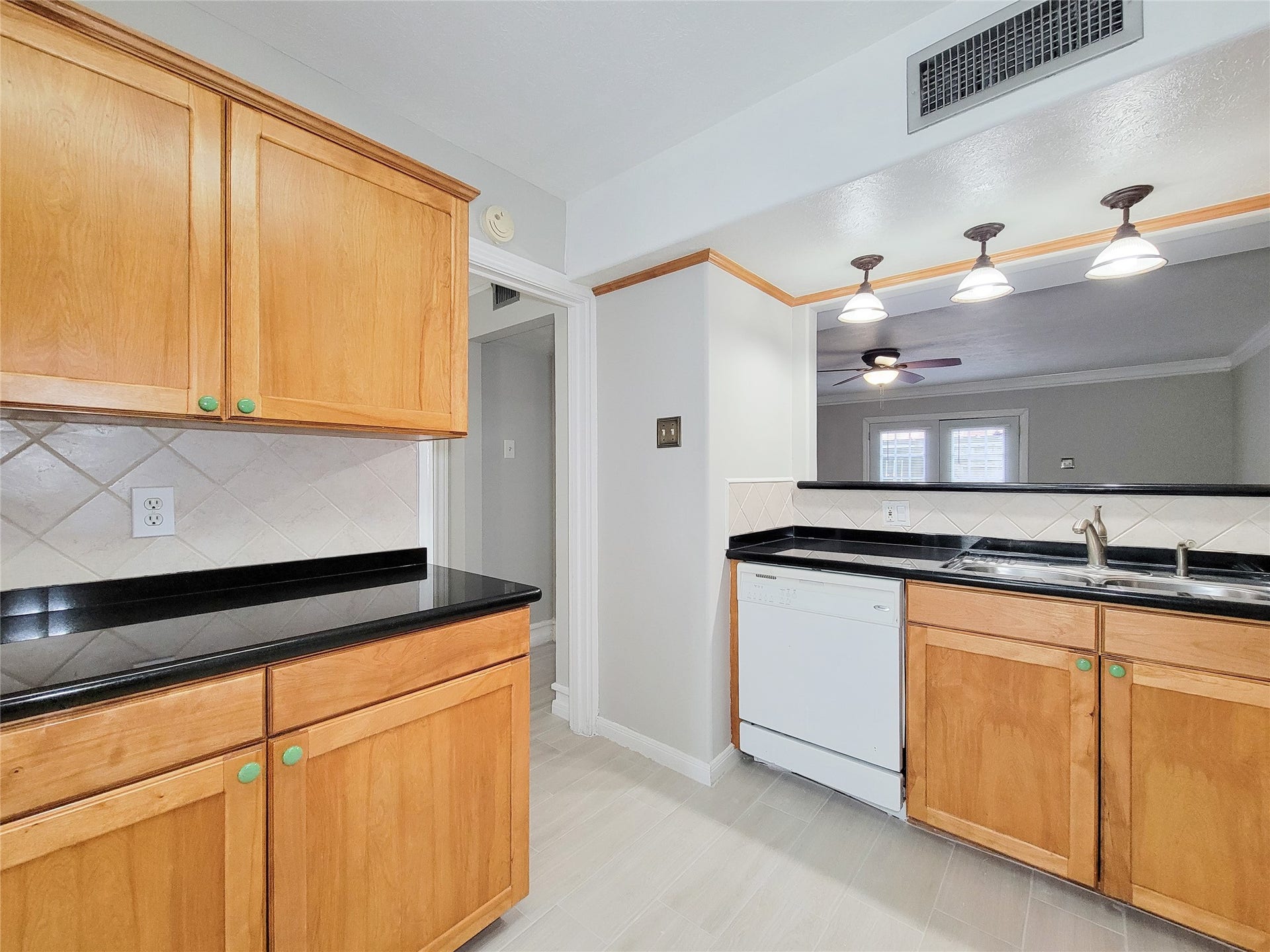 5239 Arboles Drive, #P, Houston, TX 77035 5239 Arboles Drive, #P, Houston, TX 77035