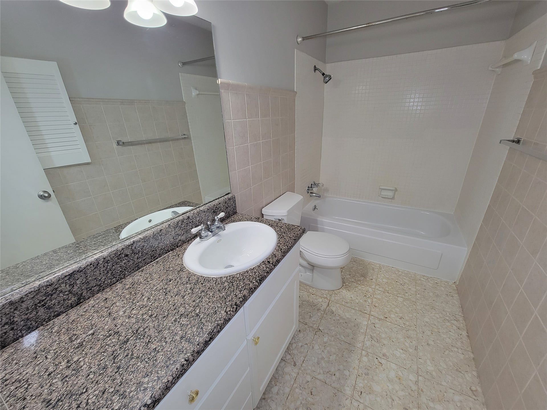 5239 Arboles Drive, #P, Houston, TX 77035 5239 Arboles Drive, #P, Houston, TX 77035