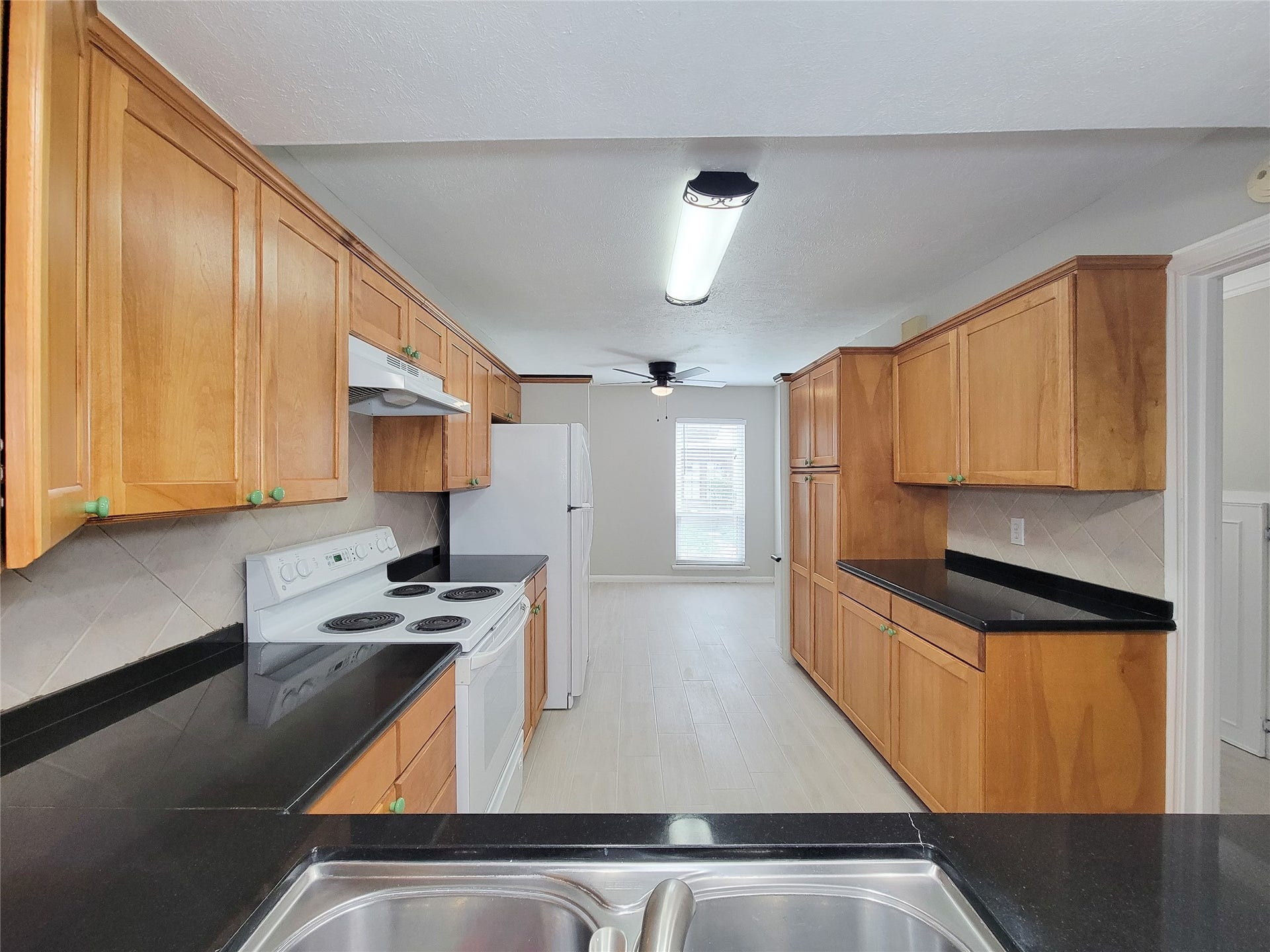 5239 Arboles Drive, #P, Houston, TX 77035 5239 Arboles Drive, #P, Houston, TX 77035