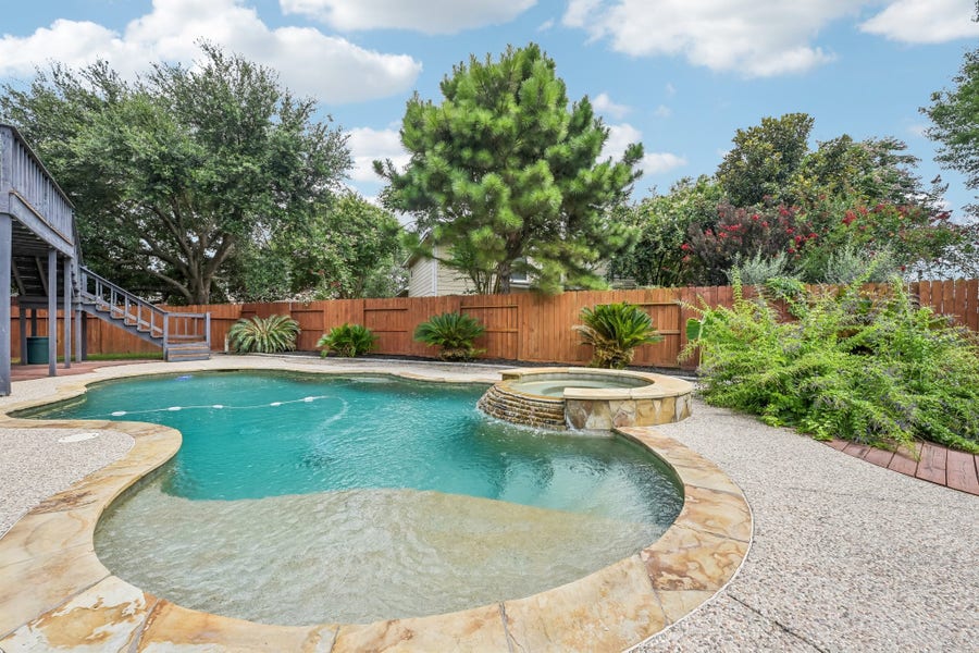 Property photo for 4519 Bridgestone Point Drive, Spring, TX