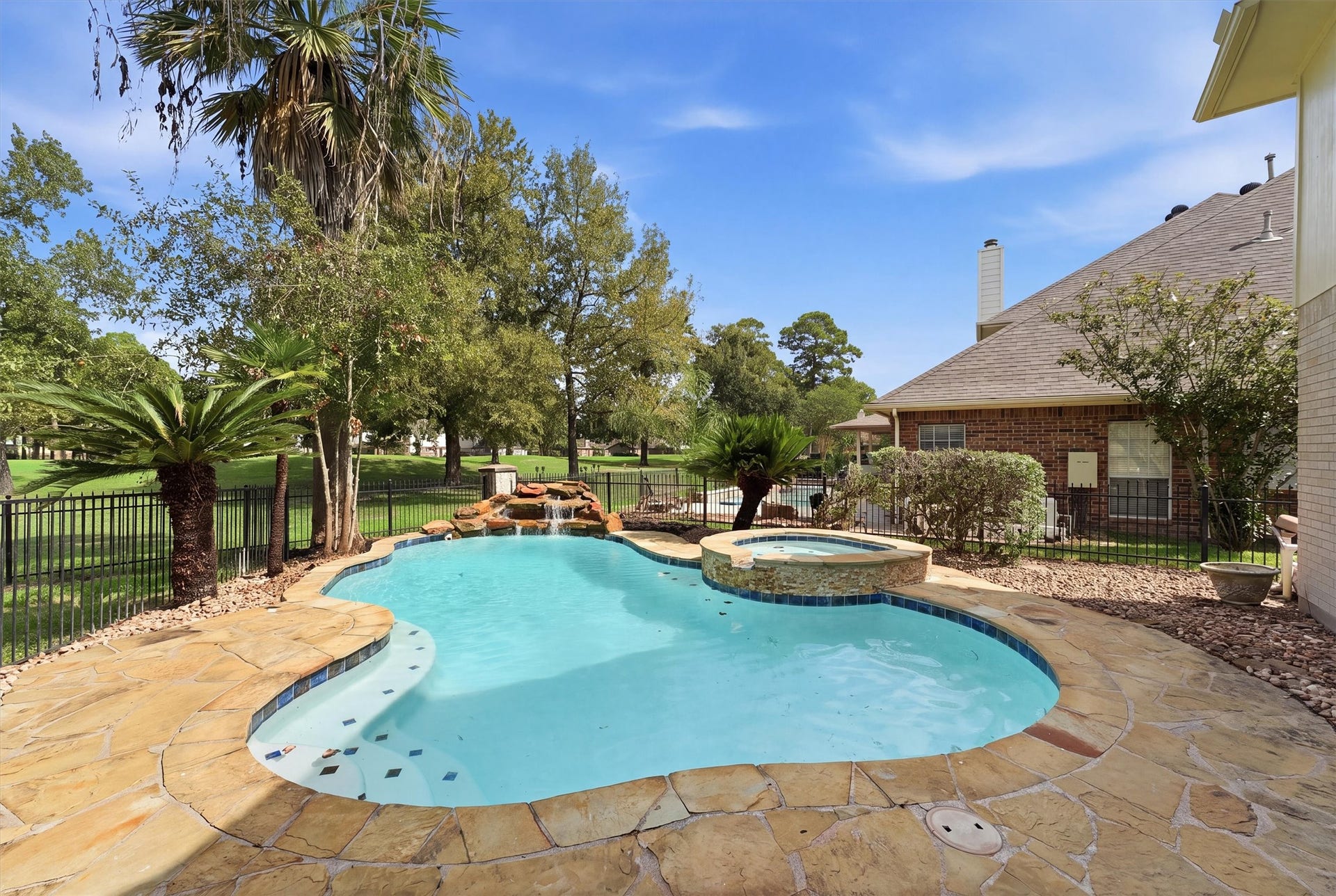 8407 Malardcrest Dr, Humble, TX 77346