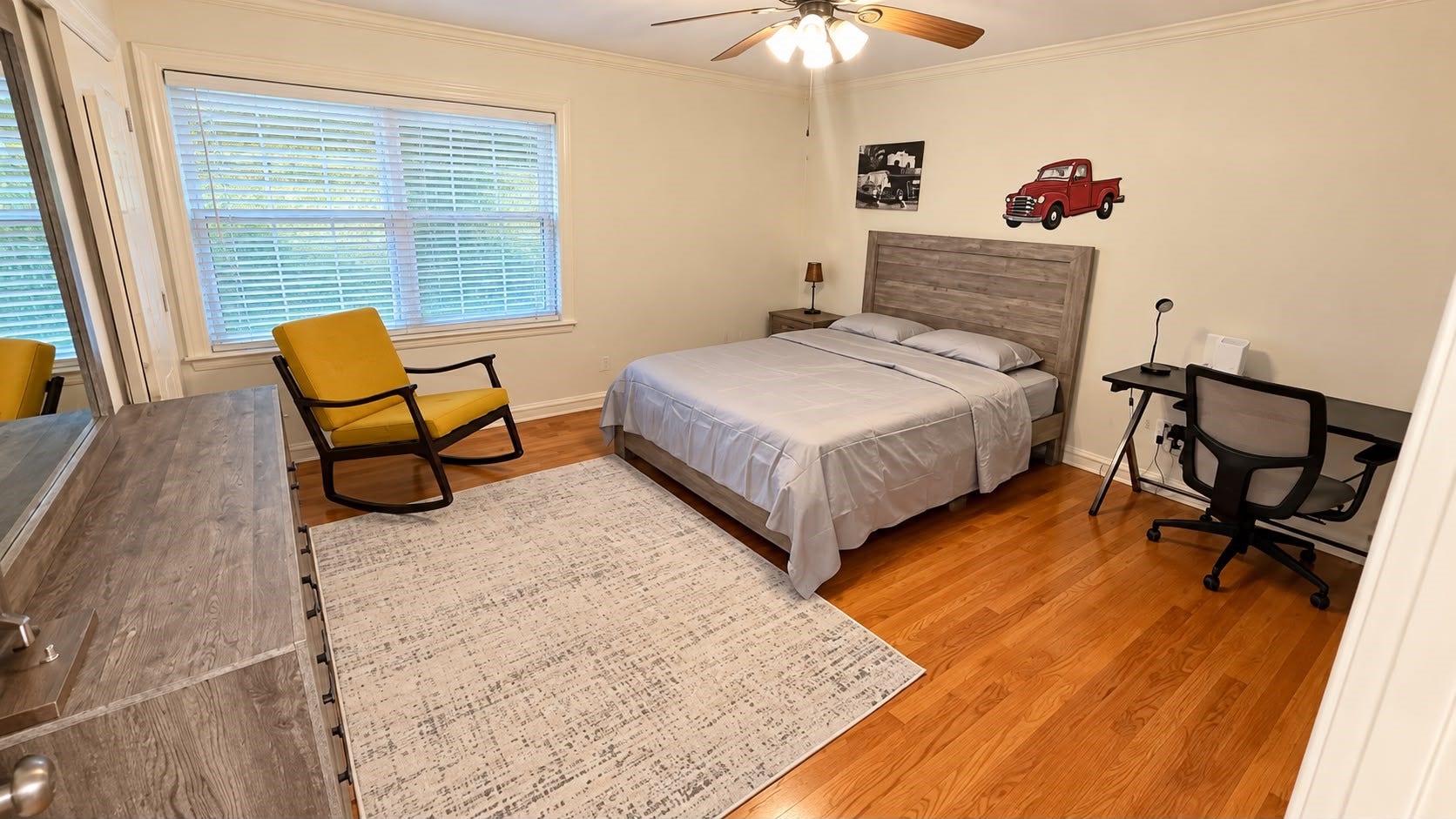 3102 Newcastle Drive, Houston, TX 77027 3102 Newcastle Drive, Houston, TX 77027