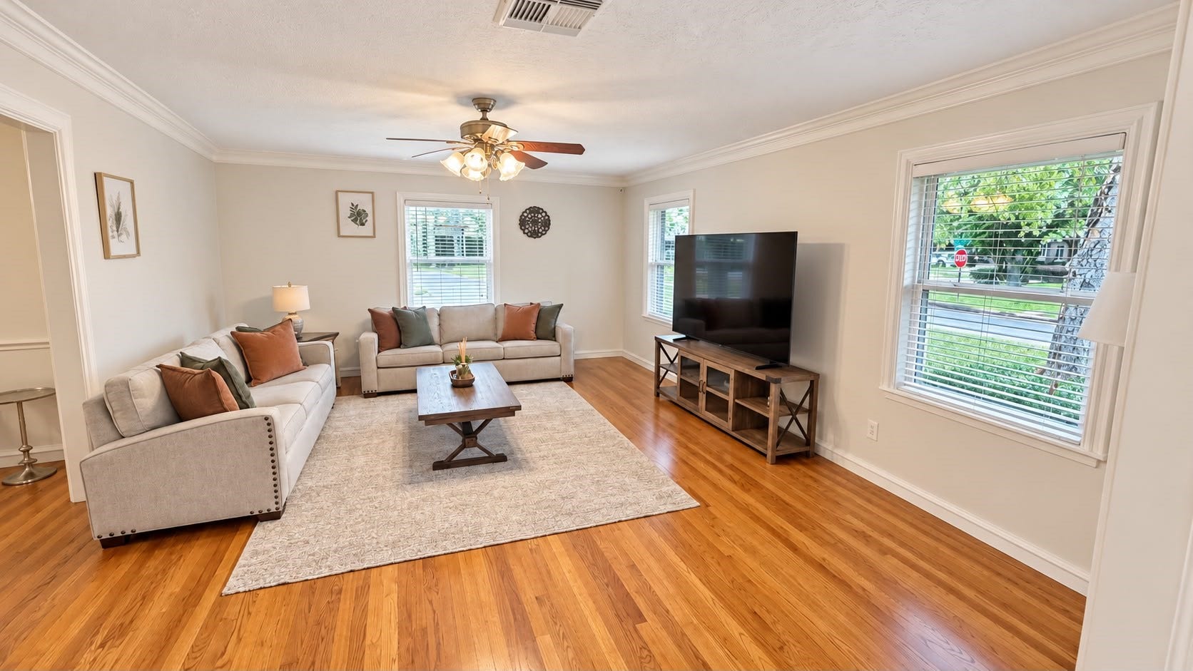 3102 Newcastle Drive, Houston, TX 77027 3102 Newcastle Drive, Houston, TX 77027