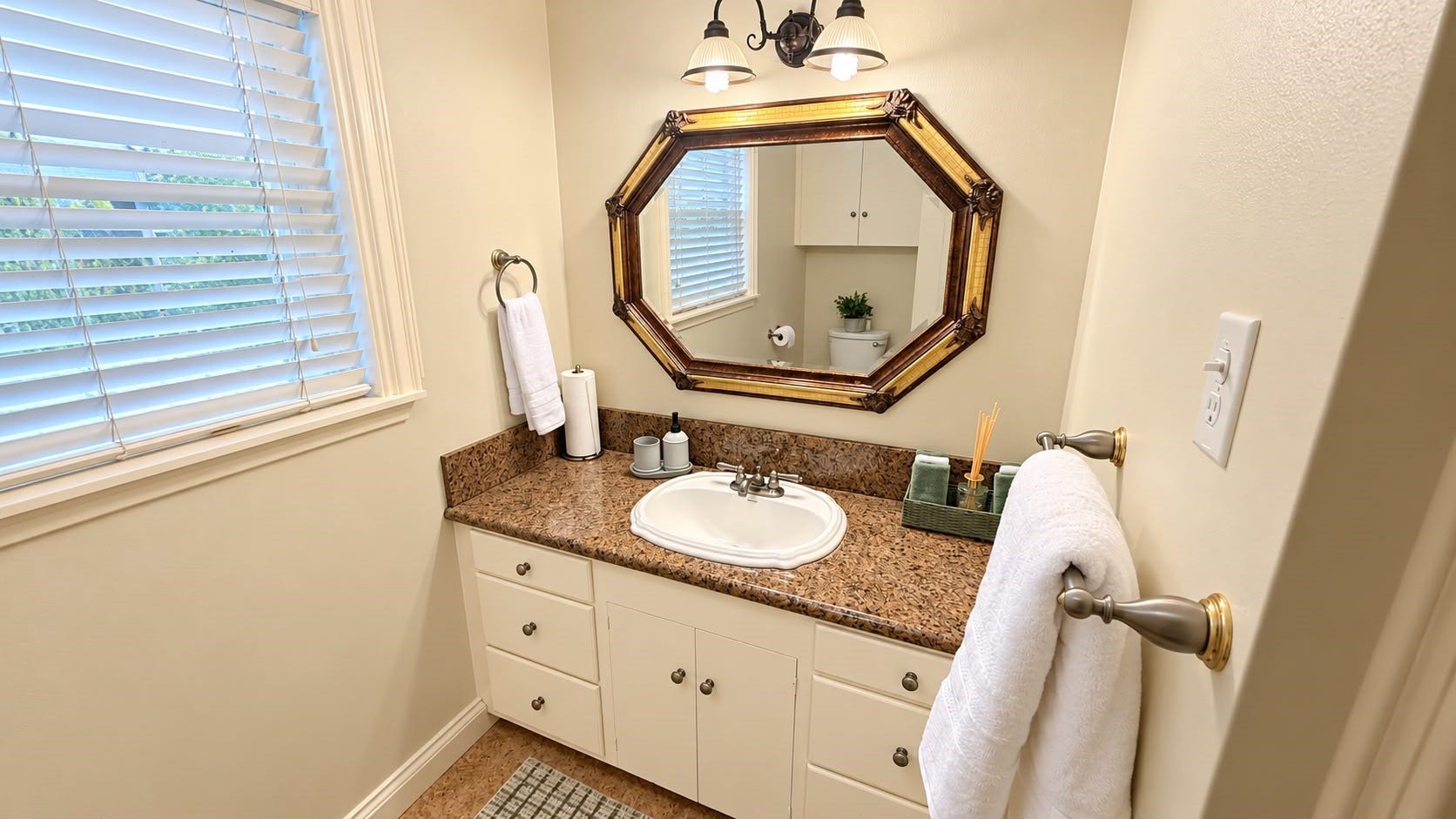3102 Newcastle Drive, Houston, TX 77027 3102 Newcastle Drive, Houston, TX 77027