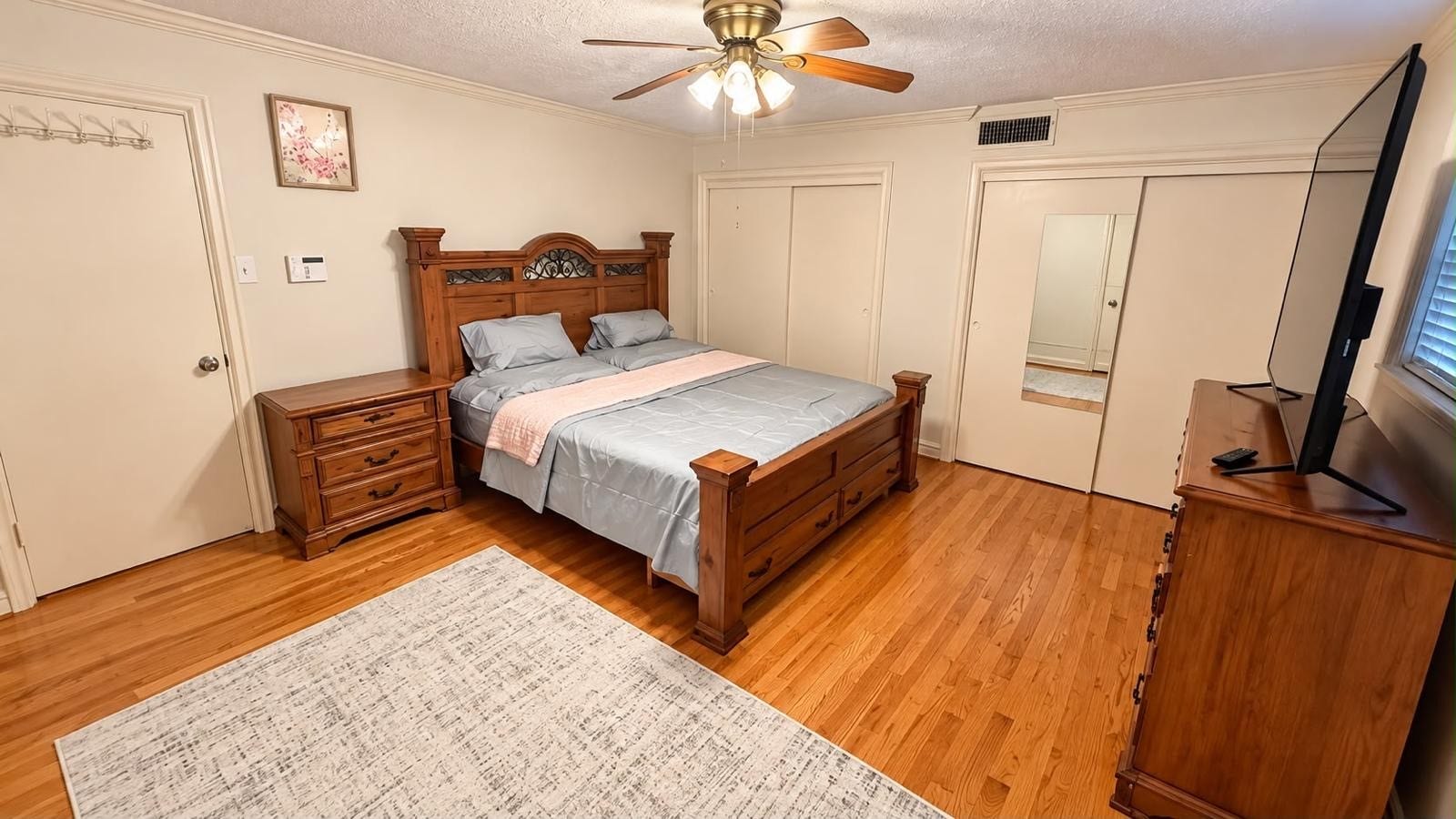 3102 Newcastle Drive, Houston, TX 77027 3102 Newcastle Drive, Houston, TX 77027