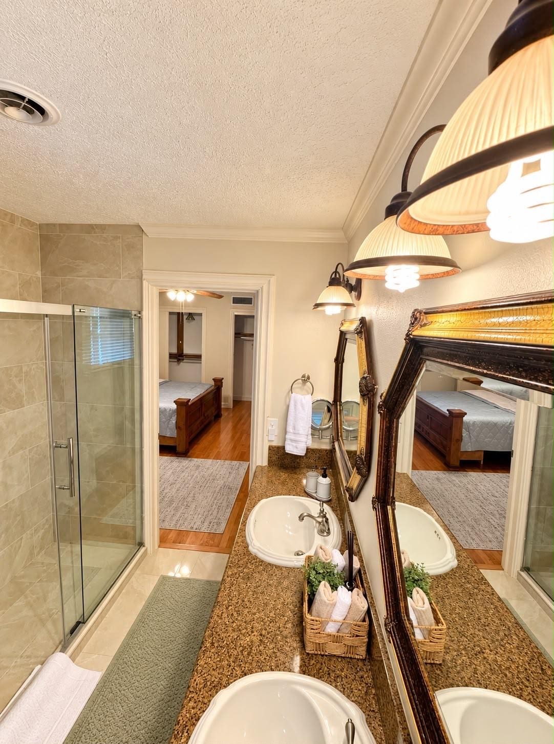 3102 Newcastle Drive, Houston, TX 77027 3102 Newcastle Drive, Houston, TX 77027