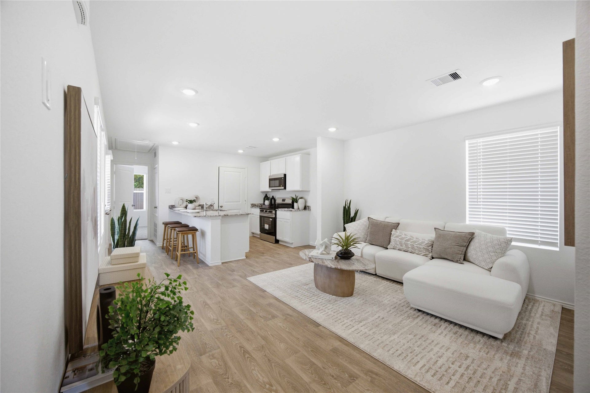 6015 Pineapple Street, Houston, TX 77048