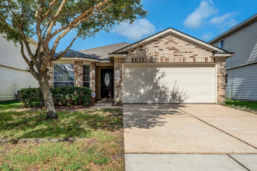 Property photo for 21507 Siros Isle Drive, Spring, TX