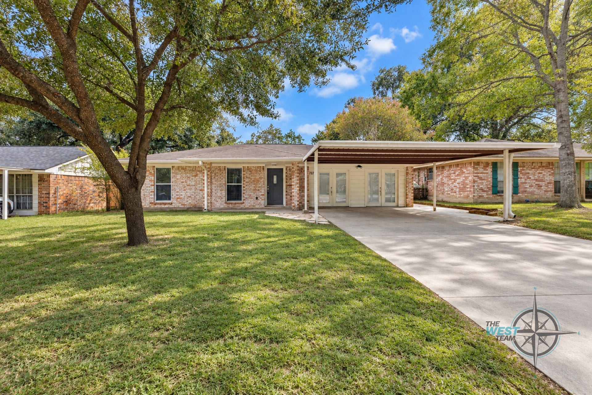 707 Hildred Avenue, Conroe, TX 77303