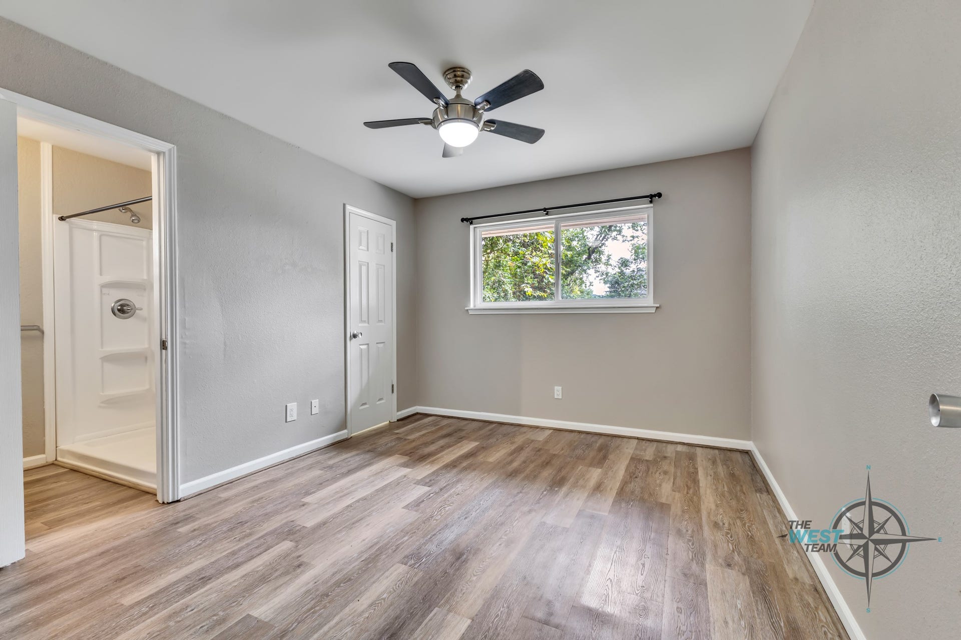 707 Hildred Avenue, Conroe, TX 77303