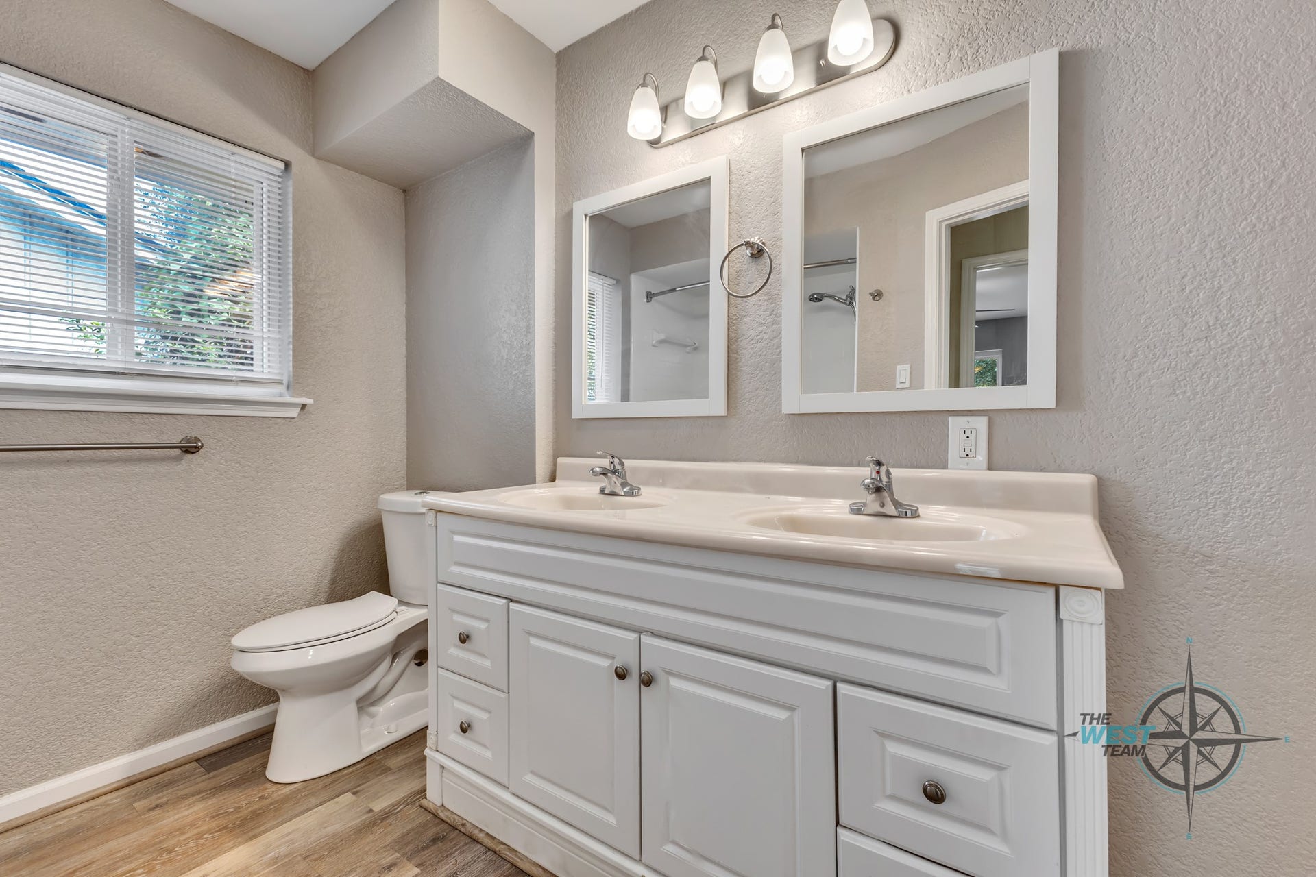 707 Hildred Avenue, Conroe, TX 77303
