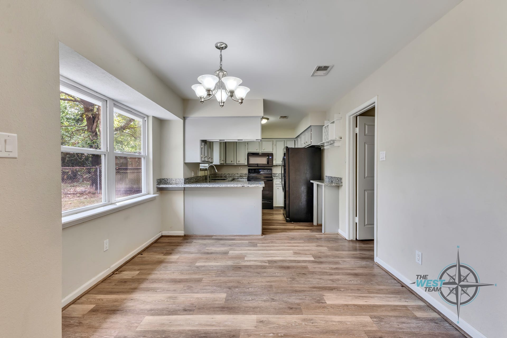 707 Hildred Avenue, Conroe, TX 77303