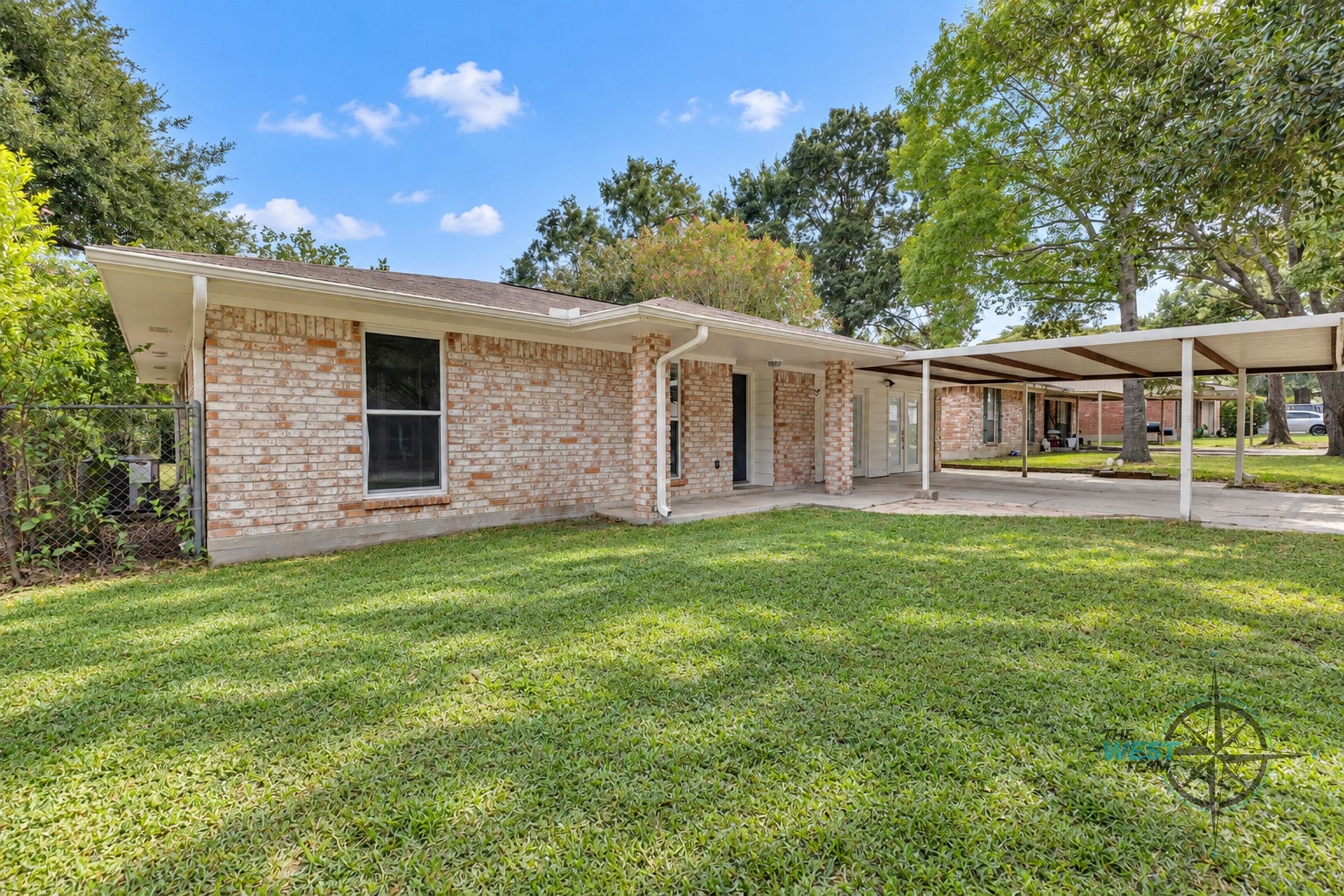 707 Hildred Avenue, Conroe, TX 77303