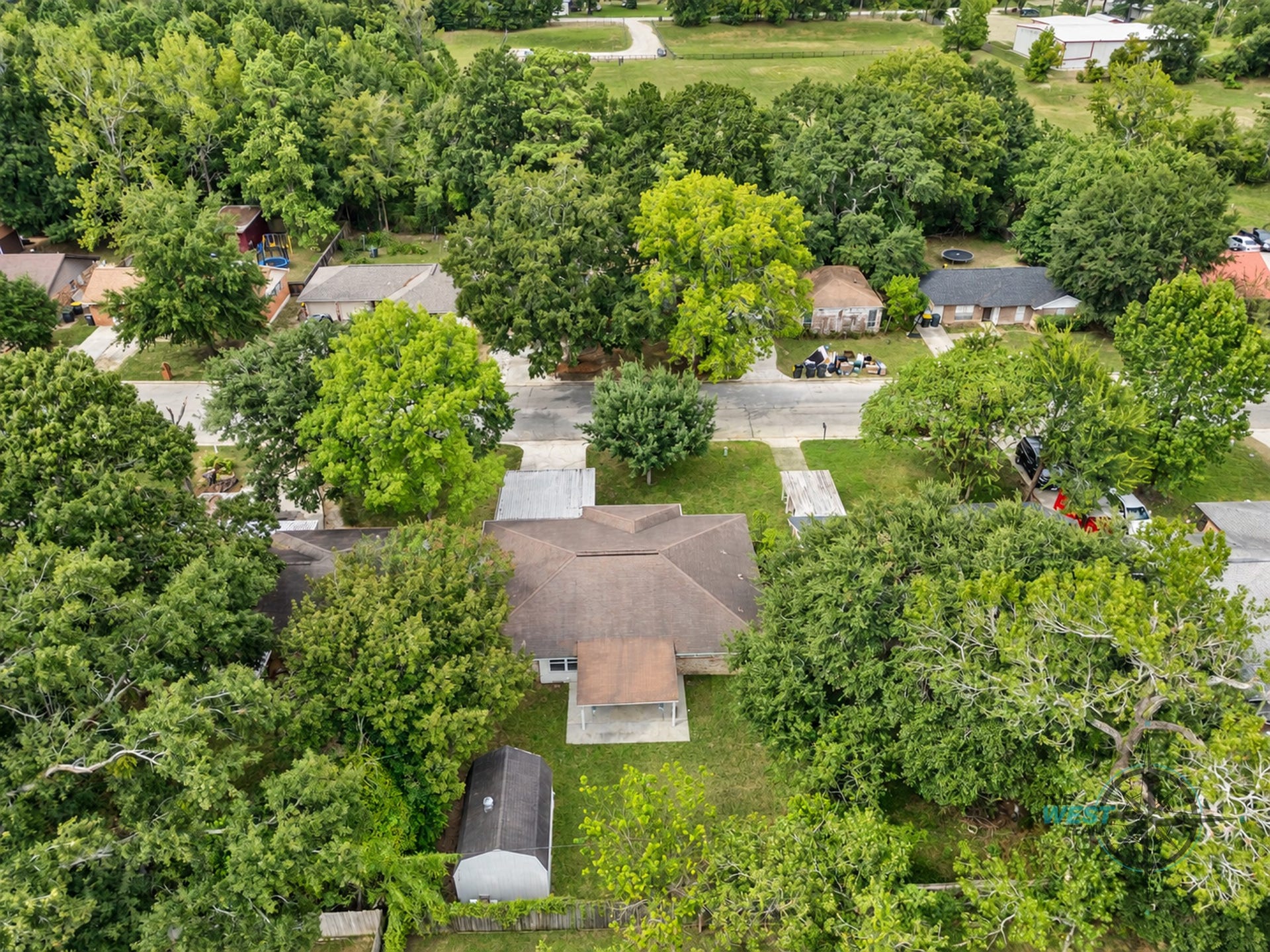 707 Hildred Avenue, Conroe, TX 77303