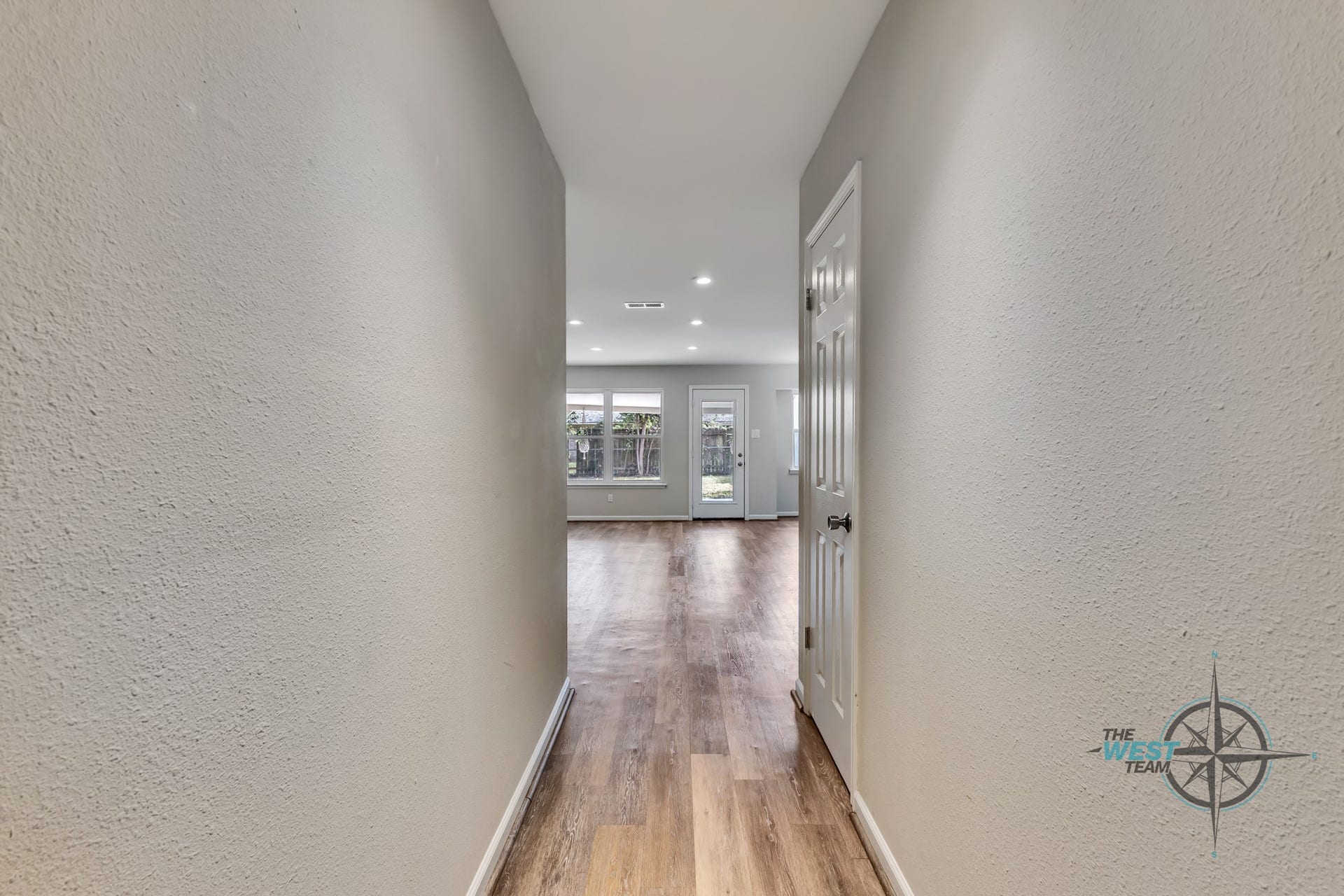 707 Hildred Avenue, Conroe, TX 77303