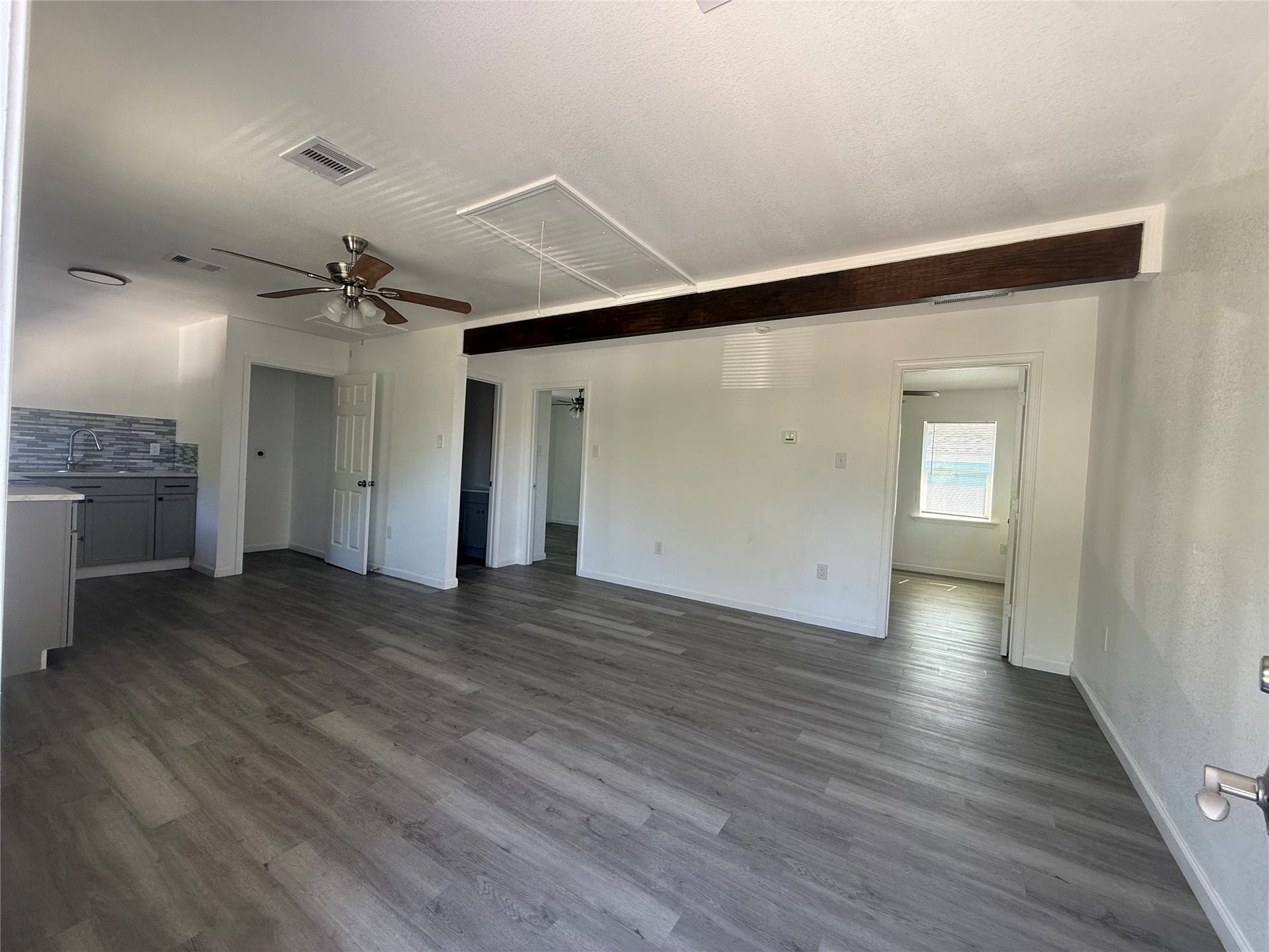 316 20th Street, #1, San Leon, TX 77539 Wide view of the open floor plan.