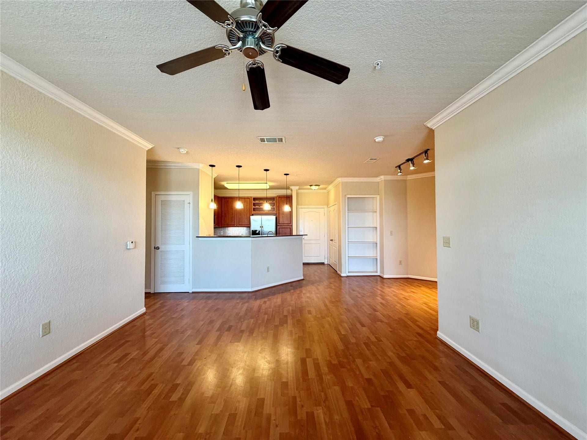 1711 Old Spanish Trail, #407, Houston, TX 77054