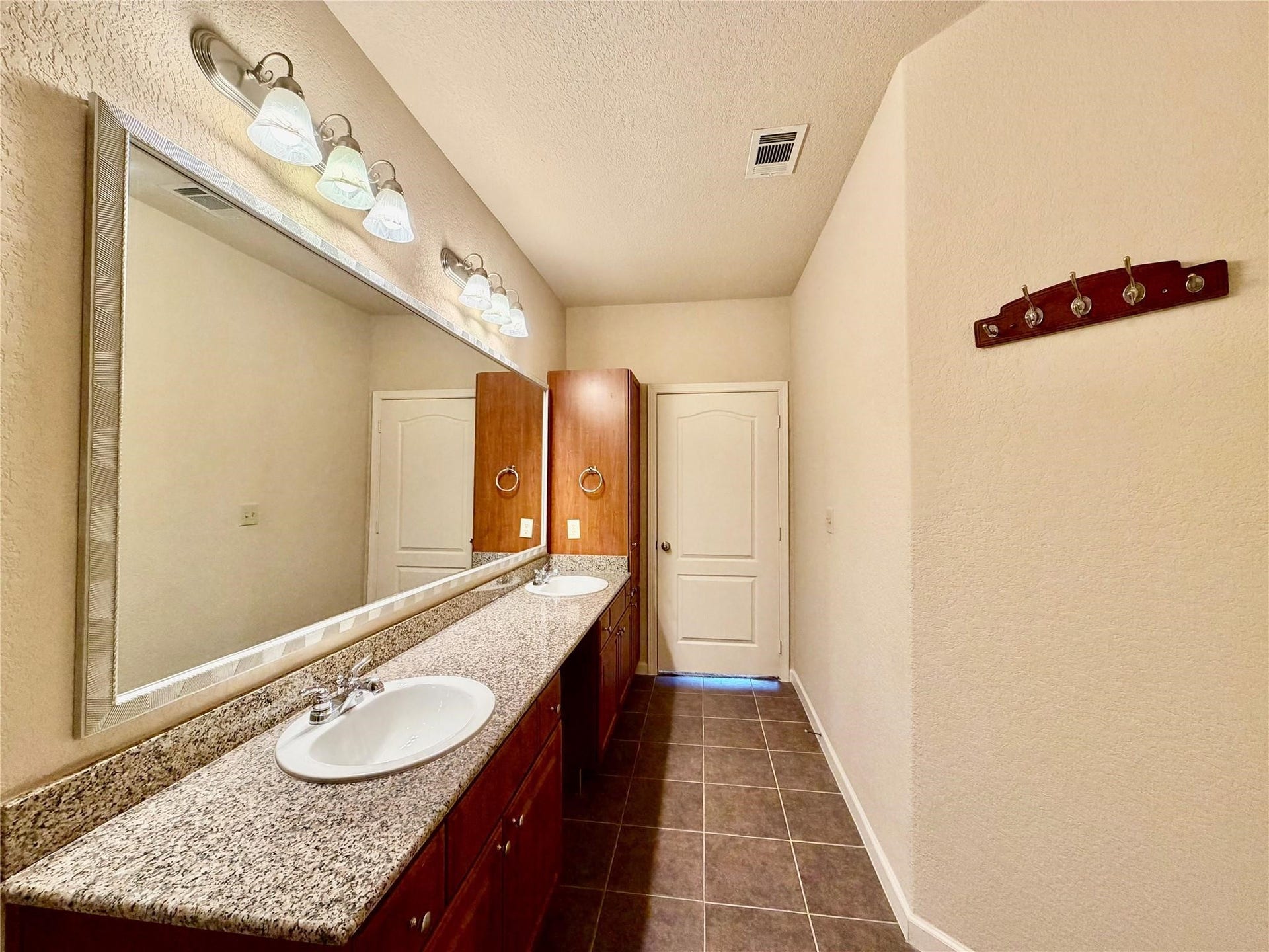 1711 Old Spanish Trail, #407, Houston, TX 77054