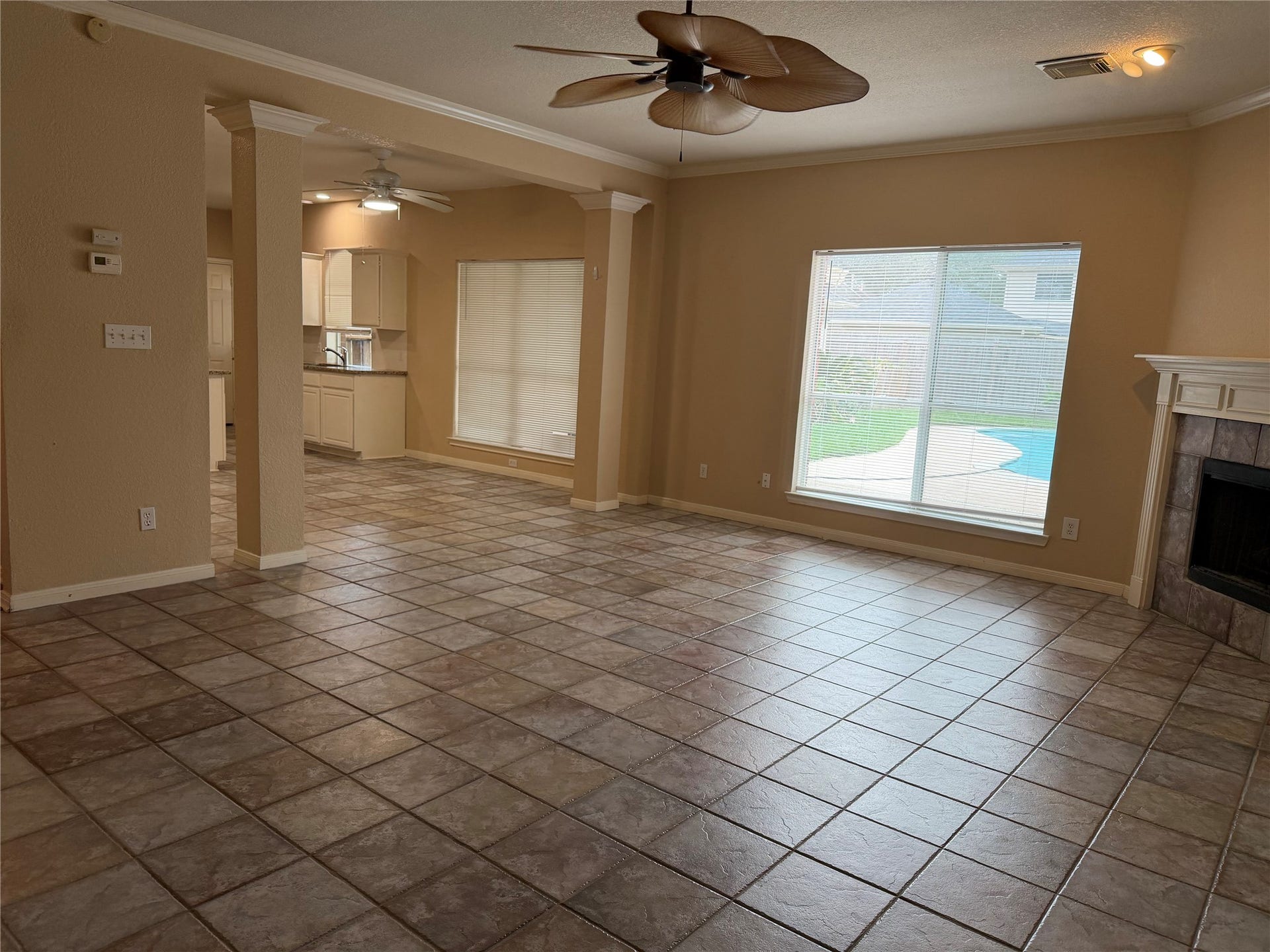 2810 White Oak Lane, Pearland, TX 77584 2810 White Oak Lane, Pearland, TX 77584