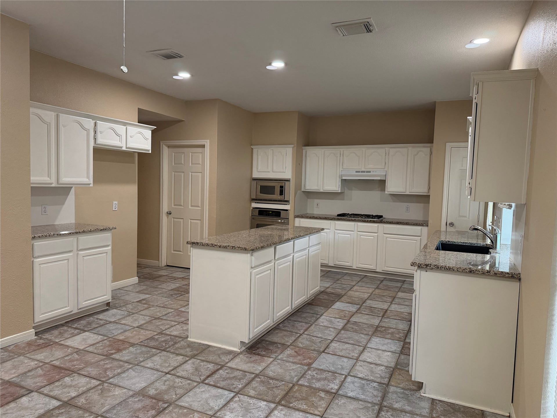 2810 White Oak Lane, Pearland, TX 77584 2810 White Oak Lane, Pearland, TX 77584