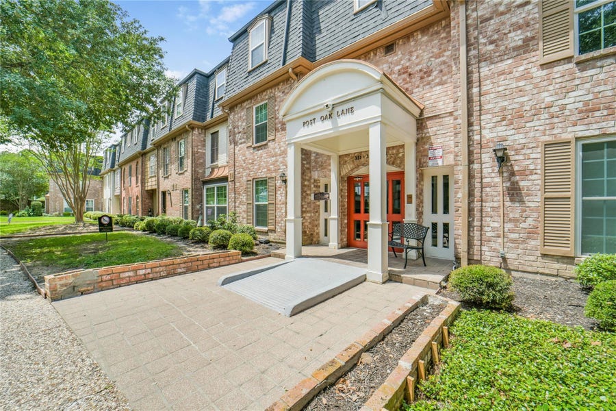 Property photo for 351 N Post Oak Lane, #706, Houston, TX