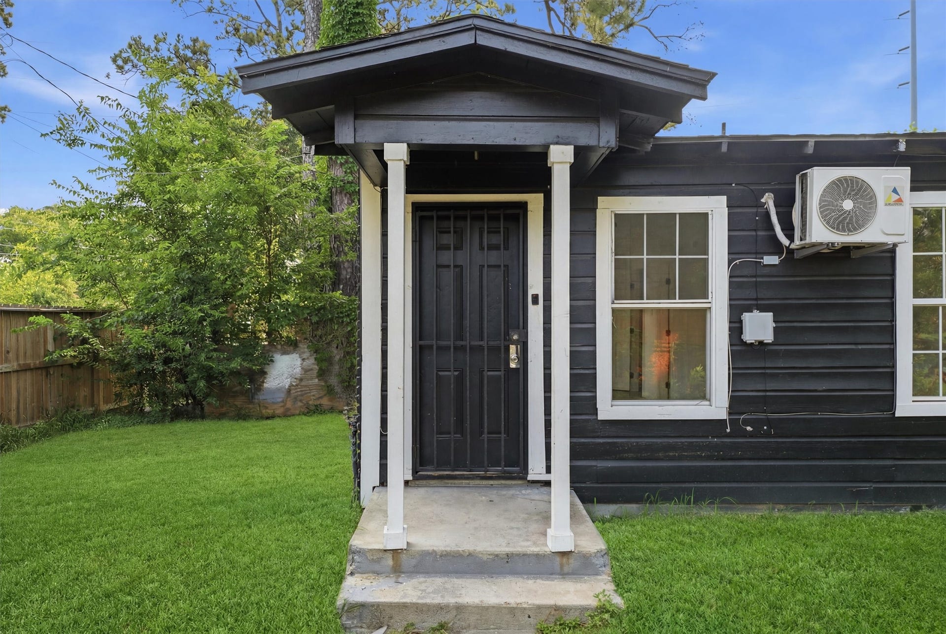 8030 -Record Street, Houston, TX 77028 8030 -Record Street, Houston, TX 77028