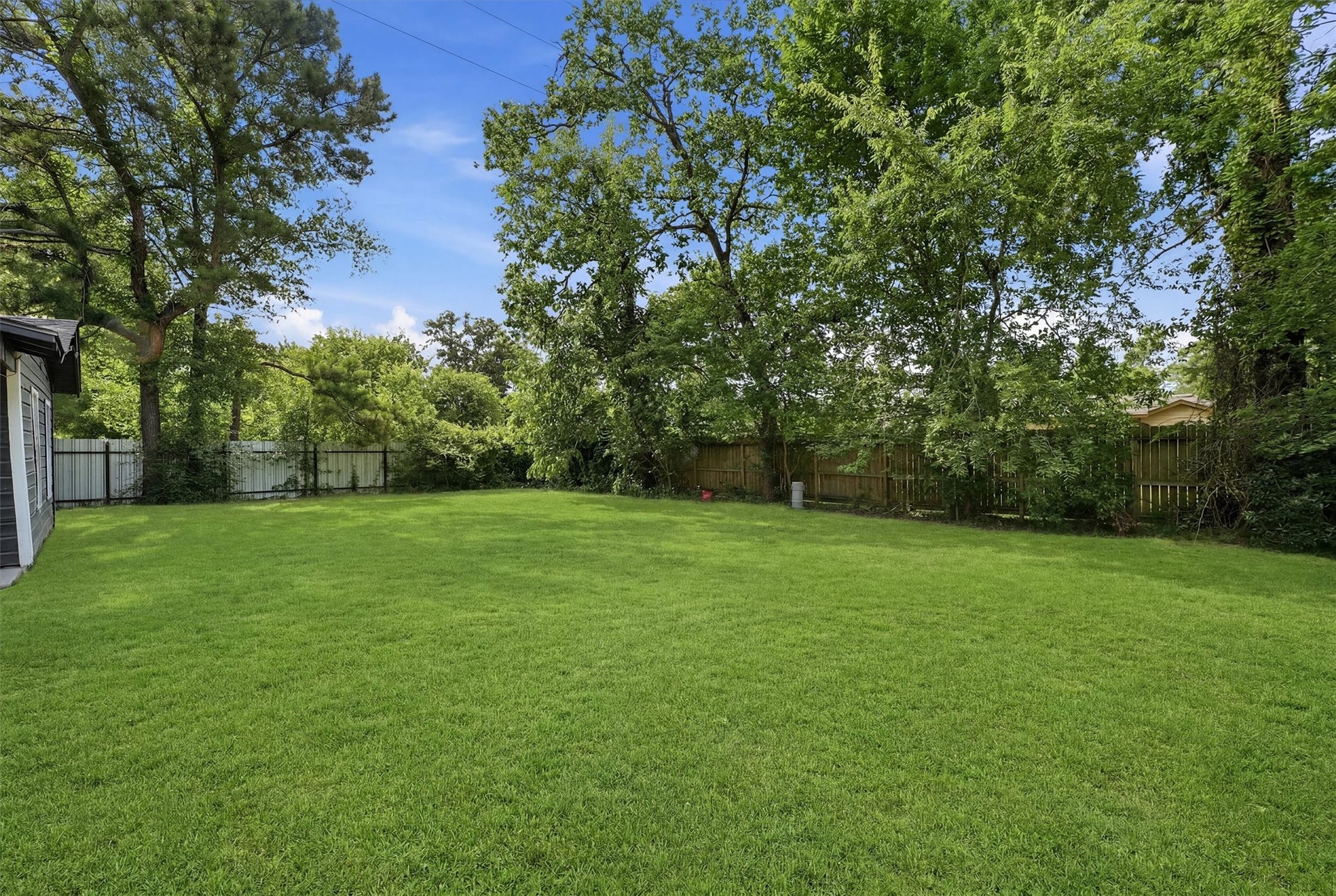 8030 -Record Street, Houston, TX 77028 8030 -Record Street, Houston, TX 77028