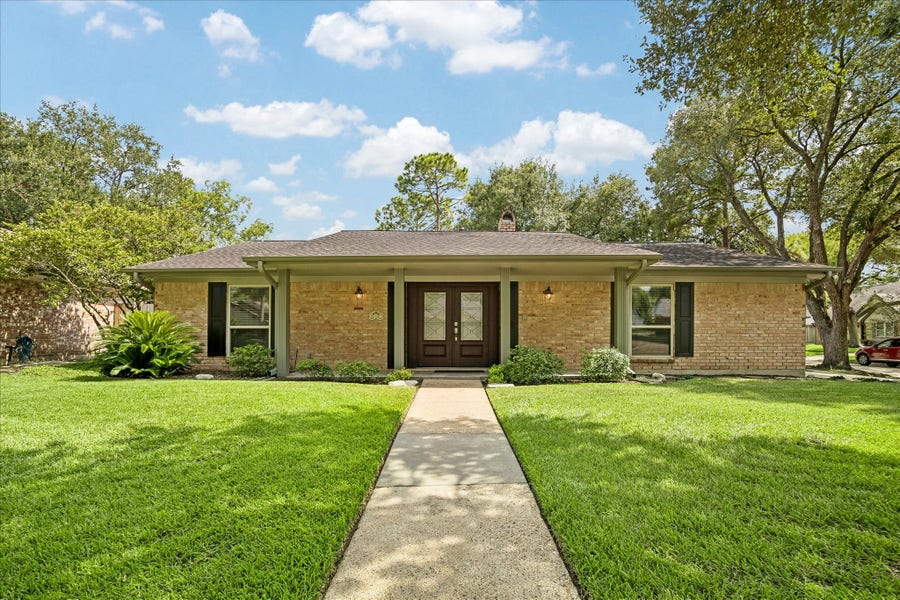 Property photo for 12427 Brandywyne Drive, Houston, TX