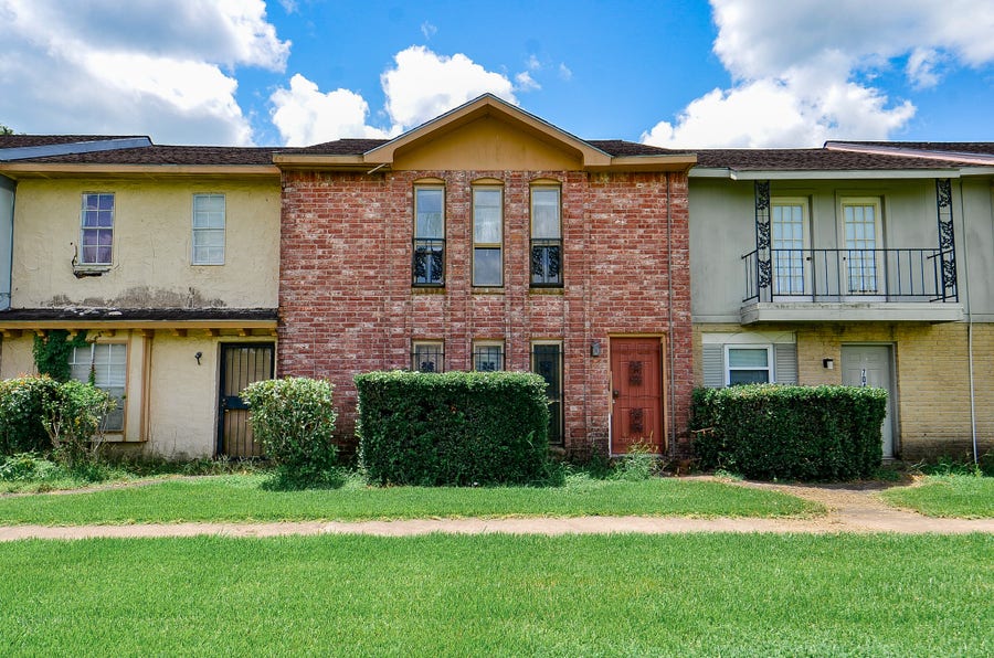 Property photo for 7047 CHASEWOOD Drive, Houston, TX