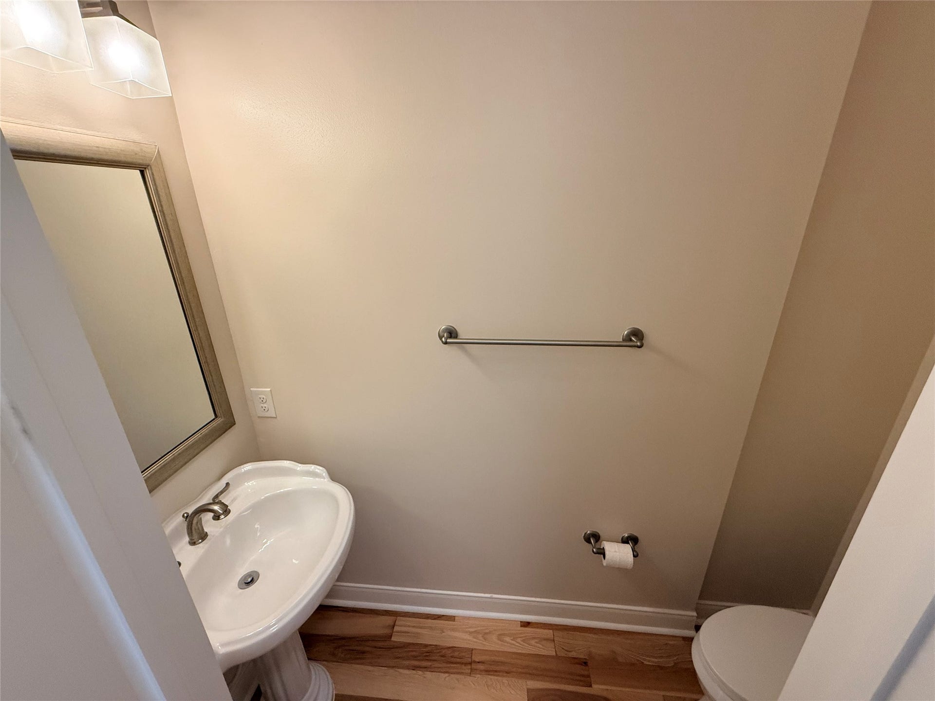 300 St Joseph Parkway, #412, Houston, TX 77002 Half Bath.