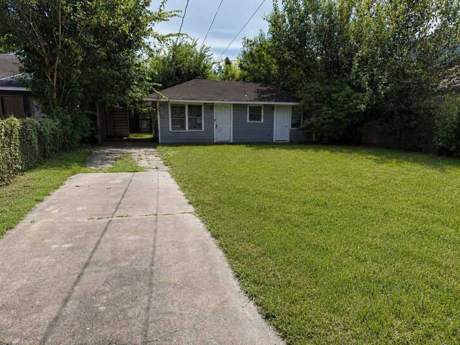 Property photo for 4606 Schroeder Street, Houston, TX