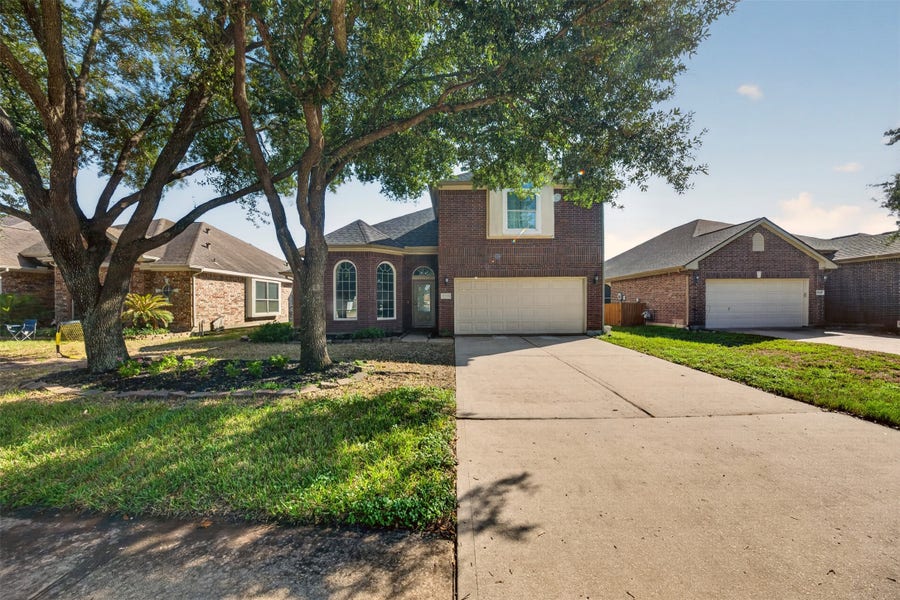 Property photo for 17231 Sheffield Bend Dr, Houston, TX