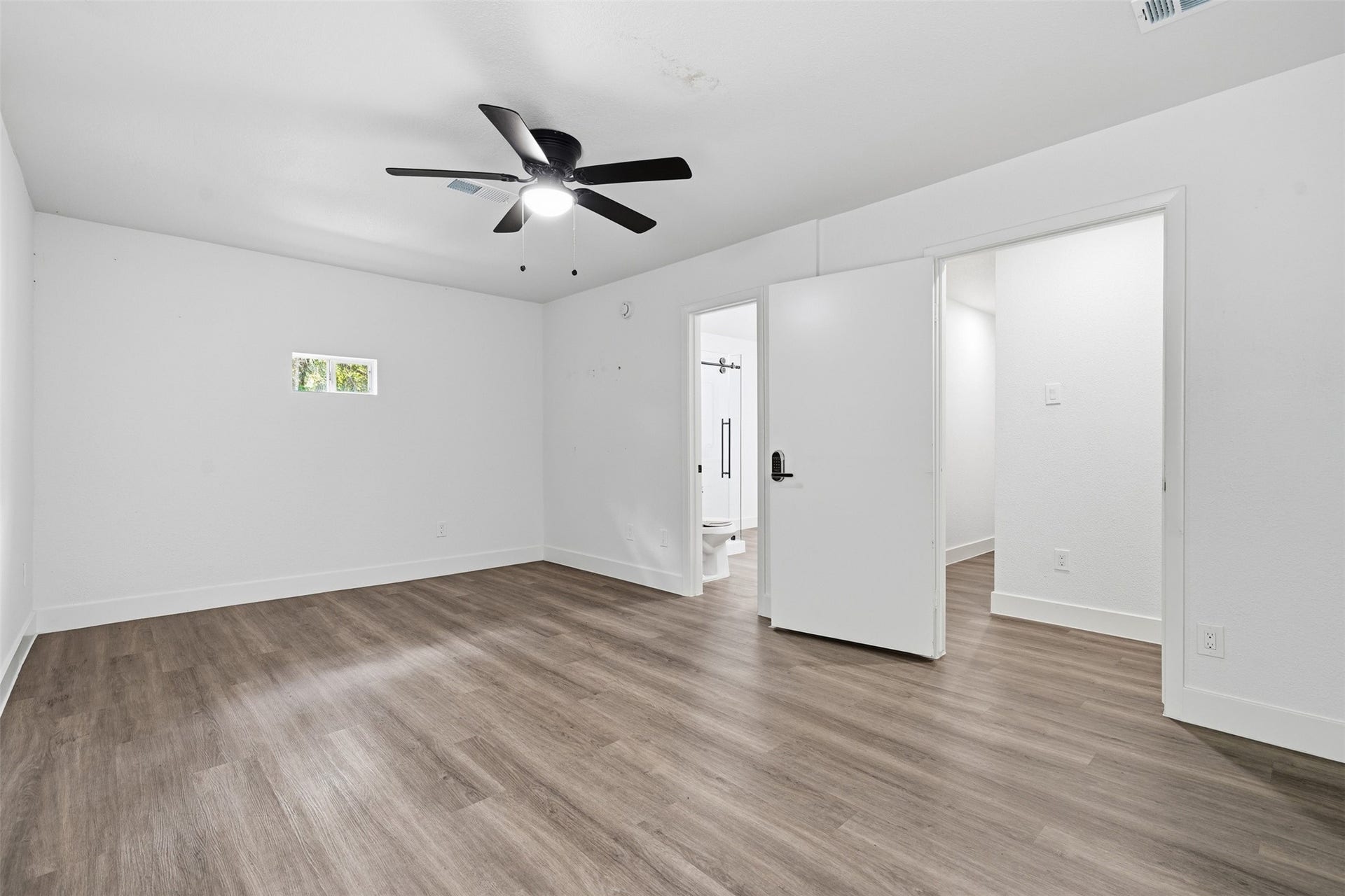4510 Bungalow Lane, Houston, TX 77047 4510 Bungalow Lane, Houston, TX 77047