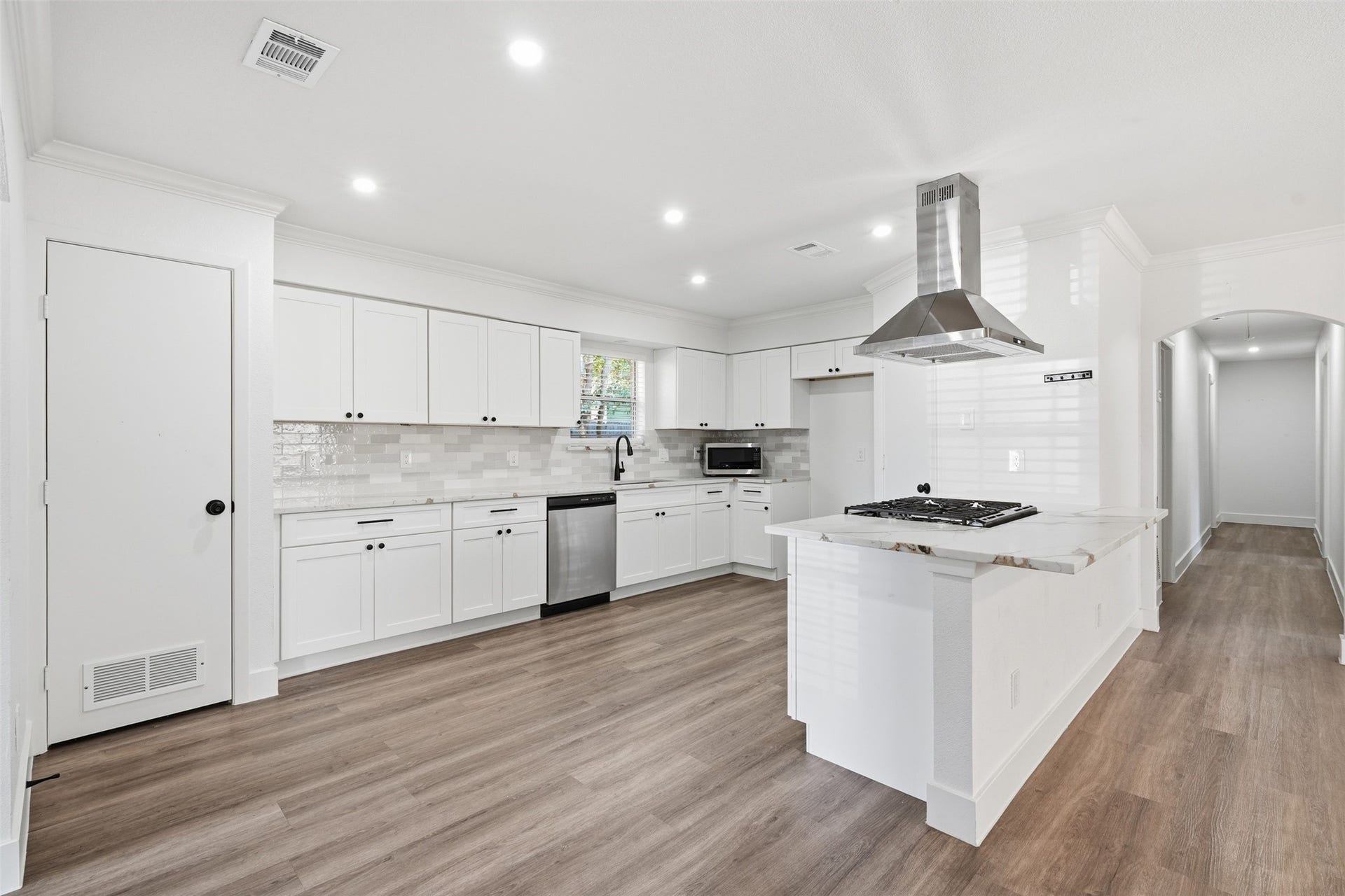4510 Bungalow Lane, Houston, TX 77047 4510 Bungalow Lane, Houston, TX 77047