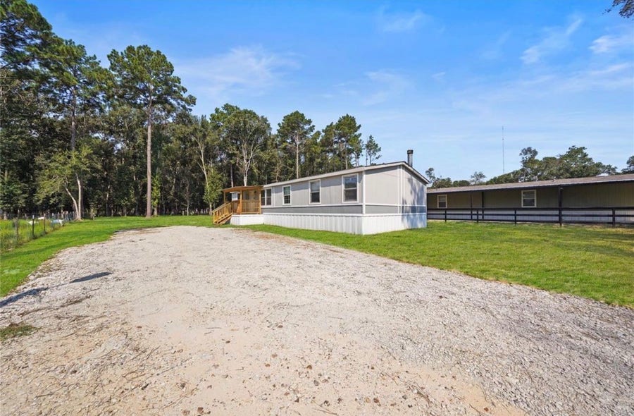 Property photo for 15750 W Relza Drive, Splendora, TX