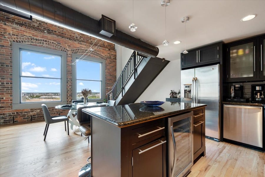 Property photo for 915 Franklin Street, #9G, Houston, TX