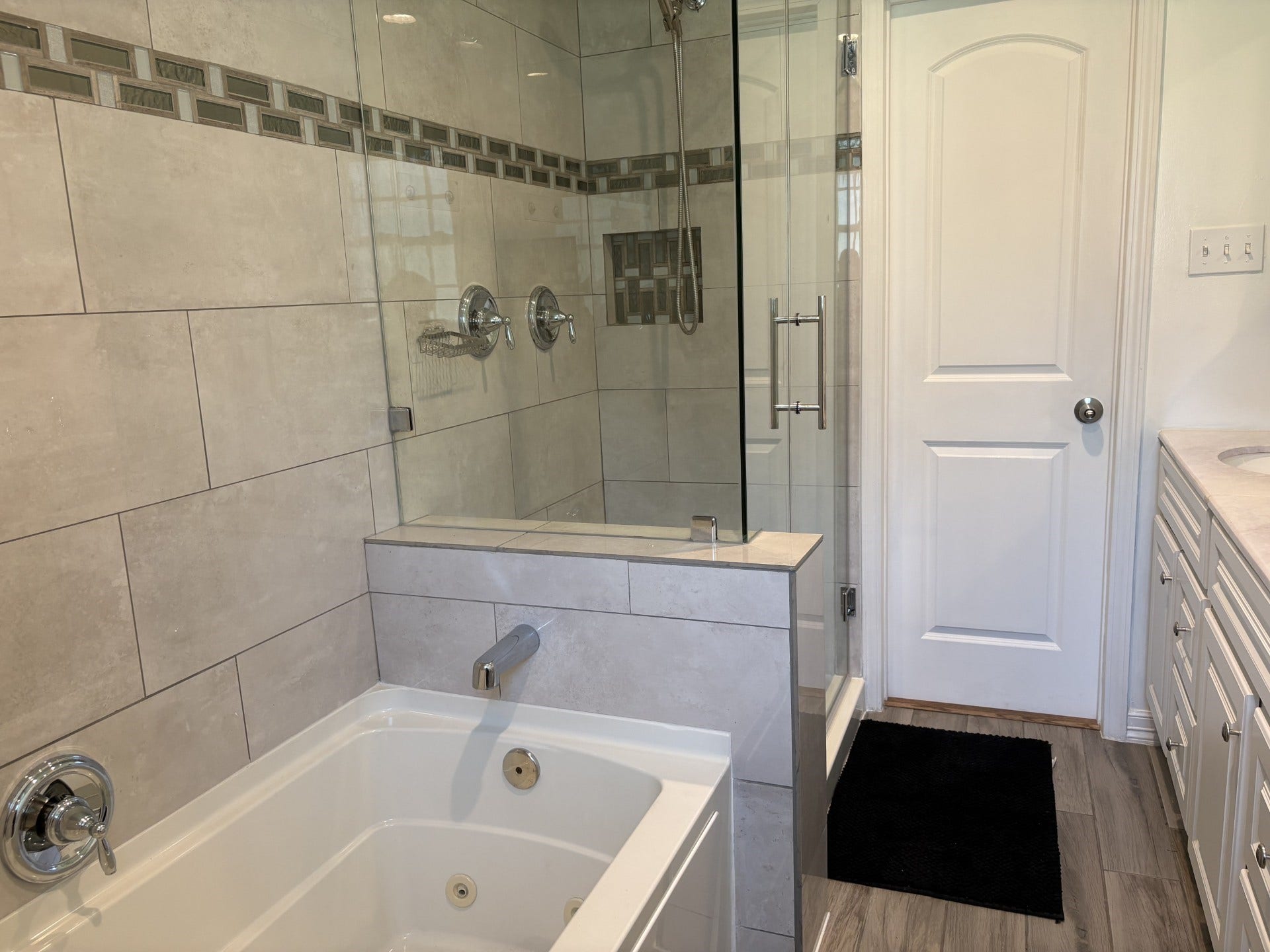 3004 Woodland Drive, Dickinson, TX 77539 Another view of 1st floor bathroom