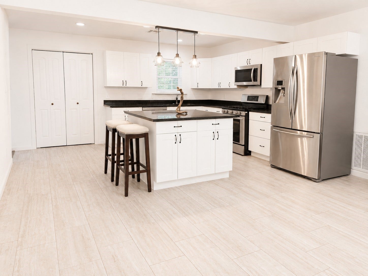 3004 Woodland Drive, Dickinson, TX 77539 Another view of kitchen
